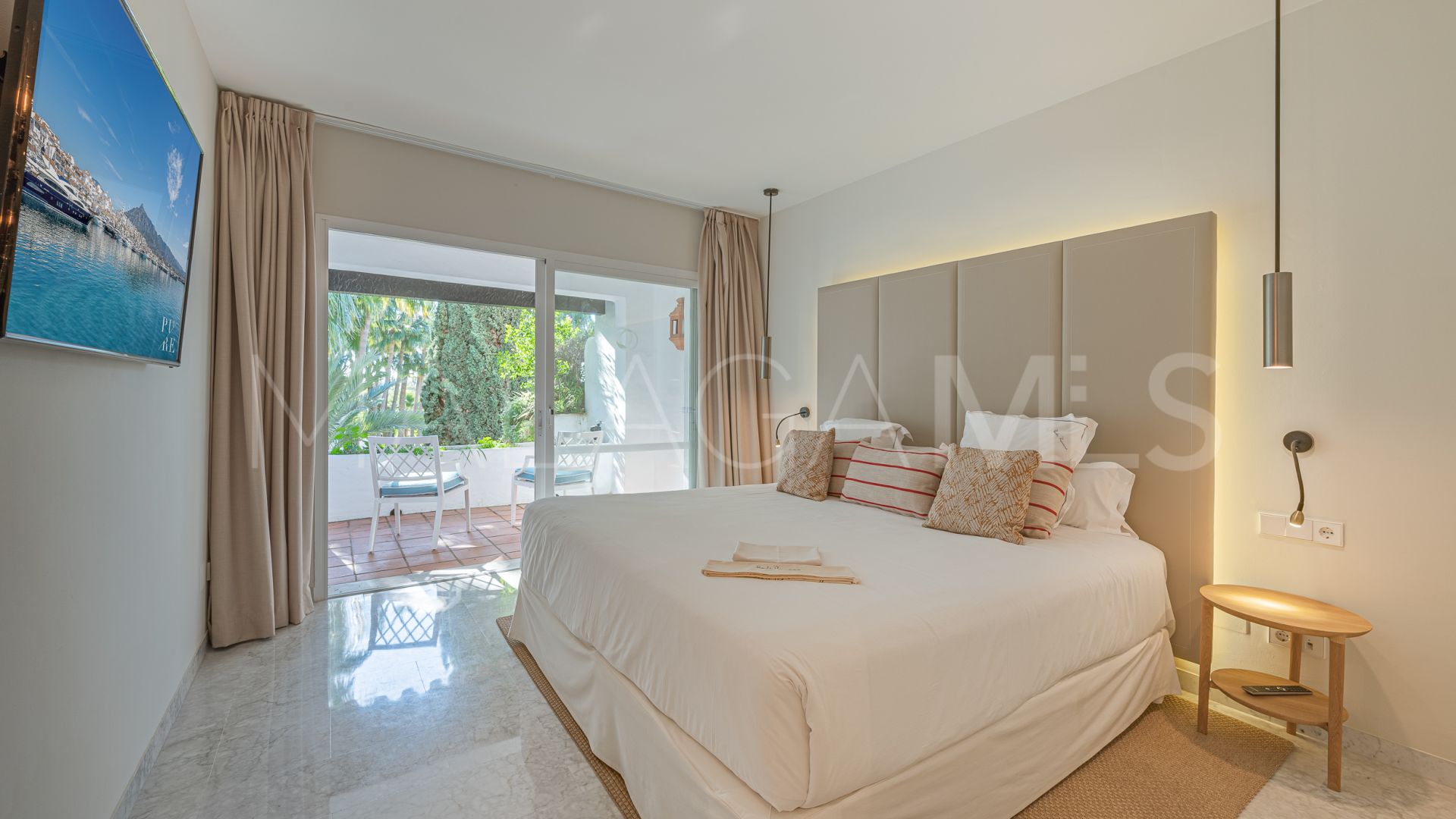 Buy duplex penthouse in Marina Puente Romano