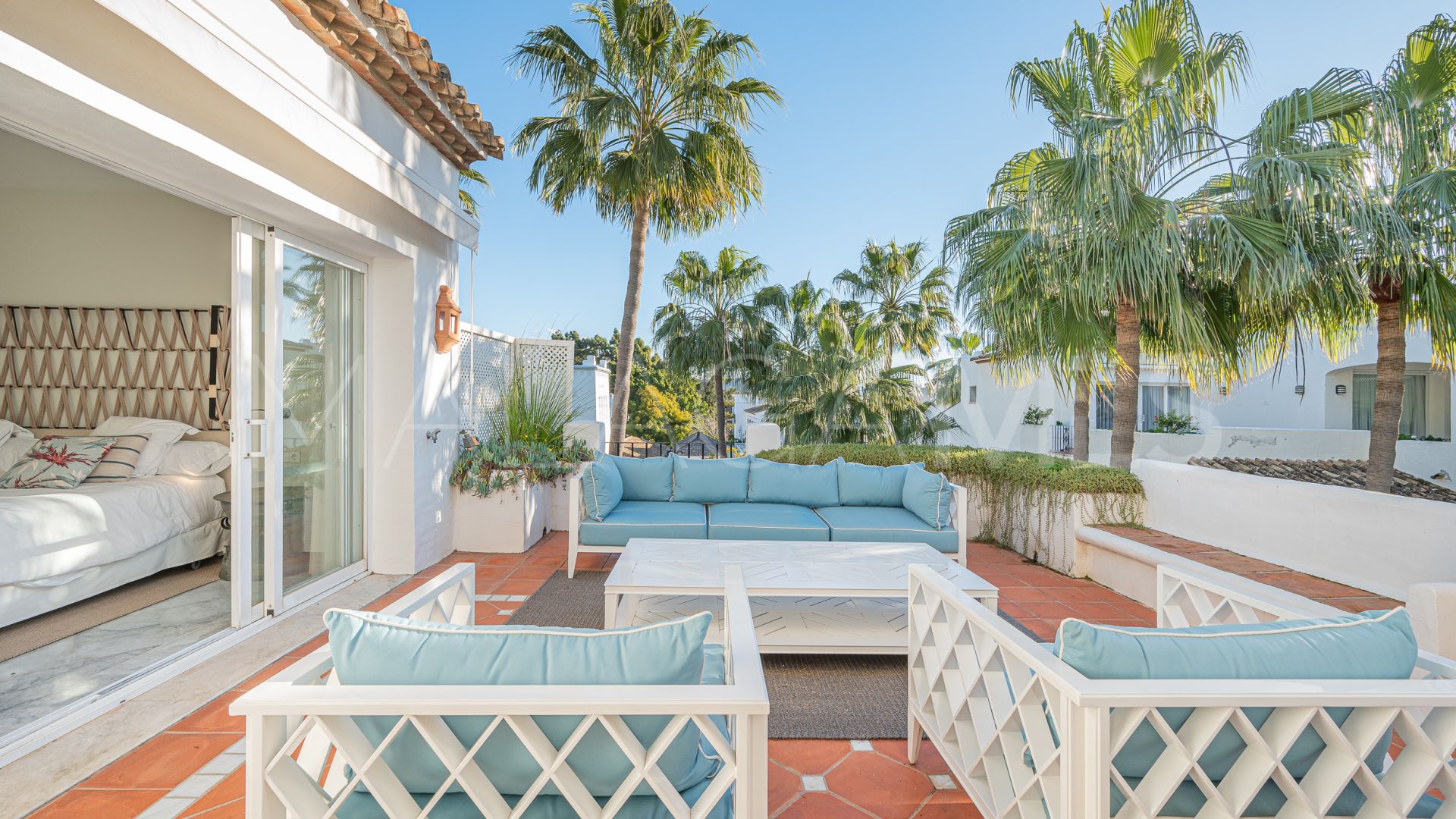 Buy duplex penthouse in Marina Puente Romano