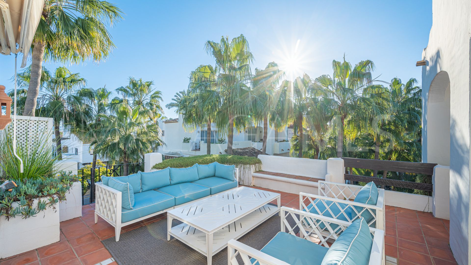 Buy duplex penthouse in Marina Puente Romano