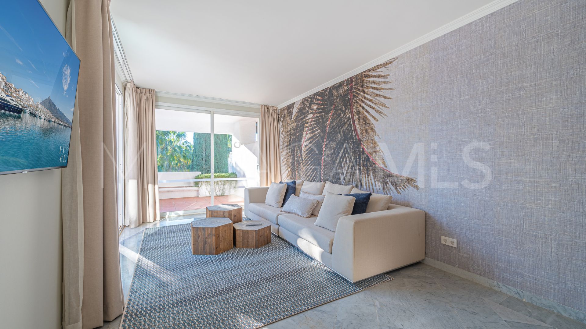 Buy duplex penthouse in Marina Puente Romano