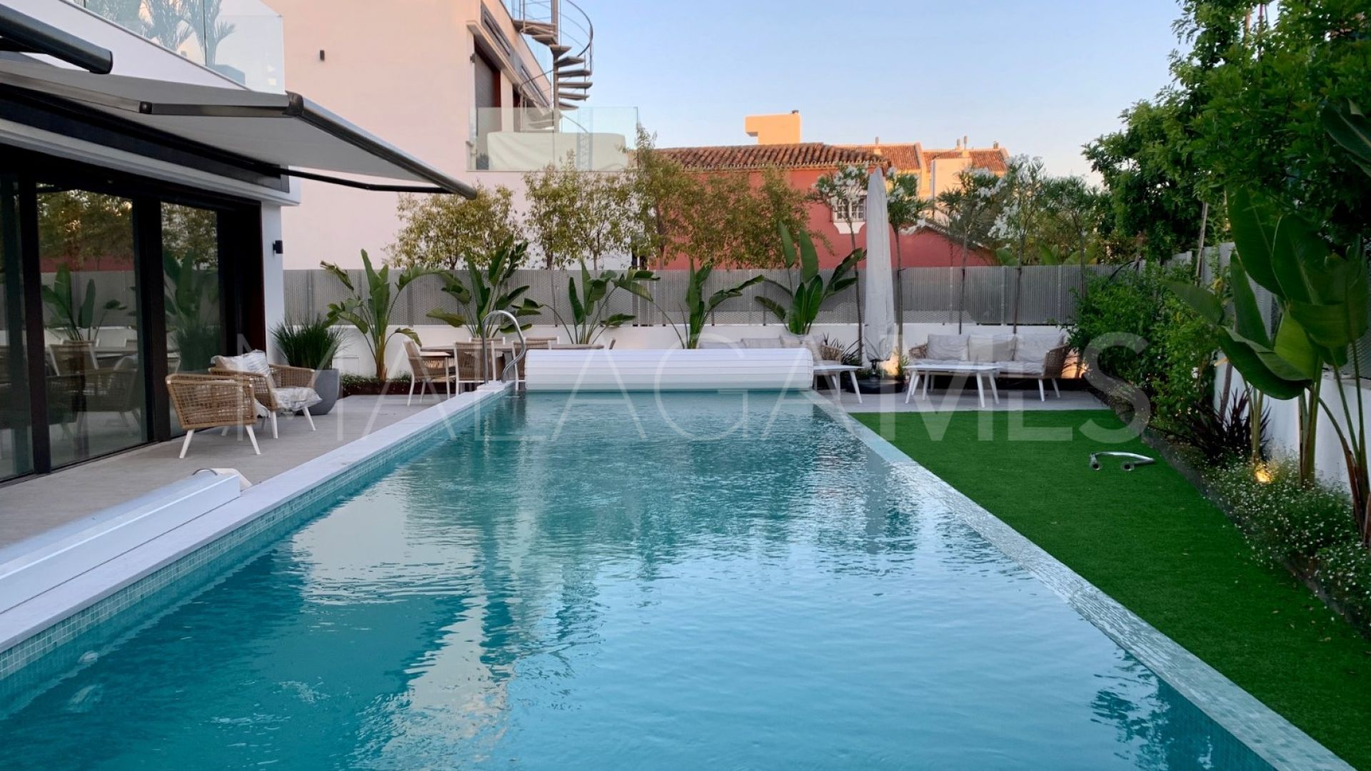 Buy villa in Rio Verde Playa de 3 bedrooms