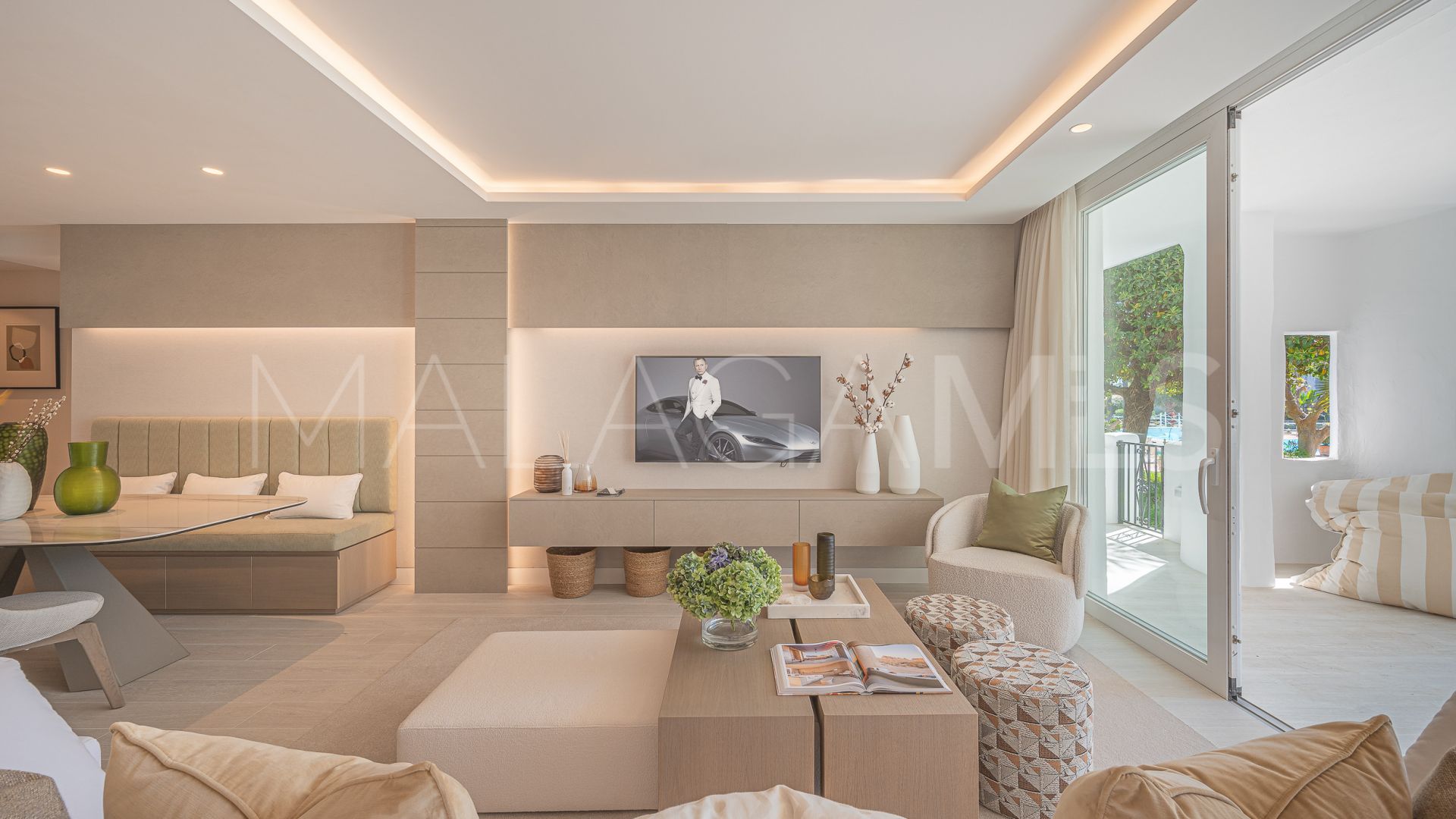 Marina Puente Romano, apartamento planta baja for sale with 3 bedrooms