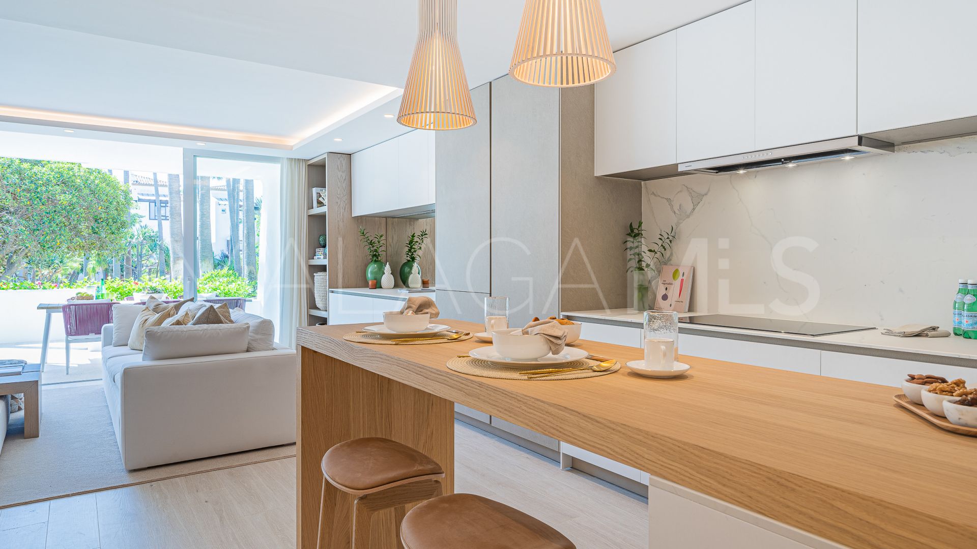 Marina Puente Romano, apartamento planta baja for sale with 3 bedrooms