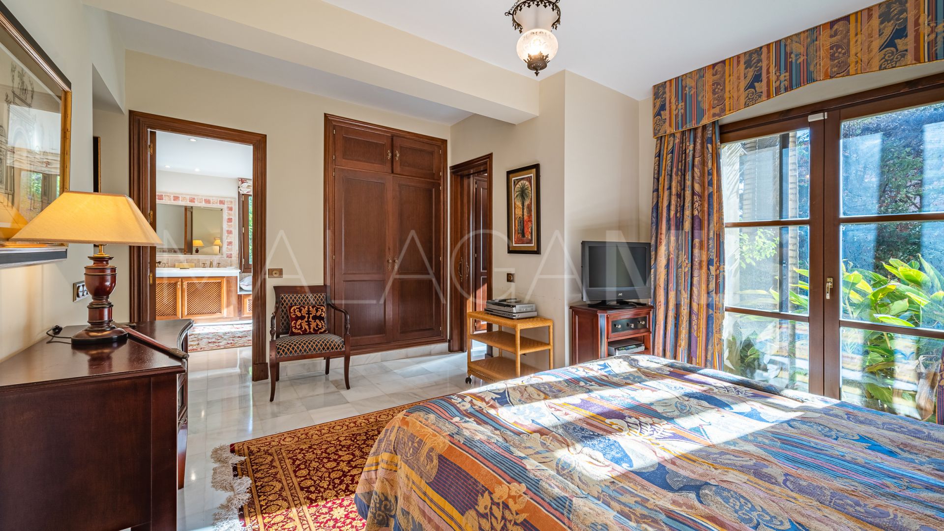 Buy villa in Las Mimosas de 4 bedrooms