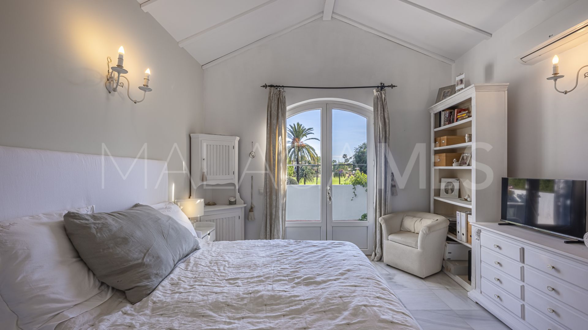 Town house for sale in Guadalmina Alta with 3 bedrooms