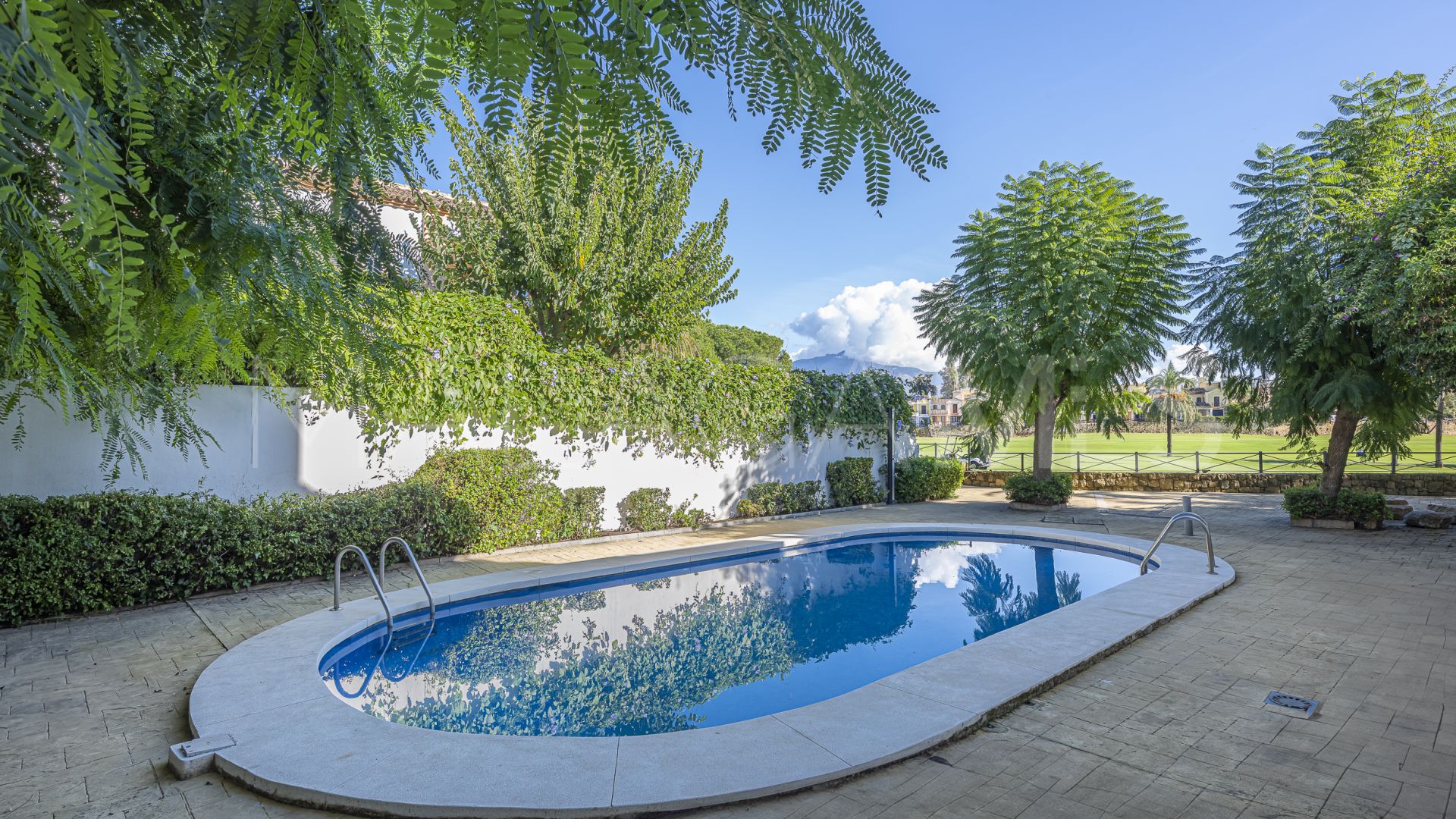 Town house for sale in Guadalmina Alta with 3 bedrooms