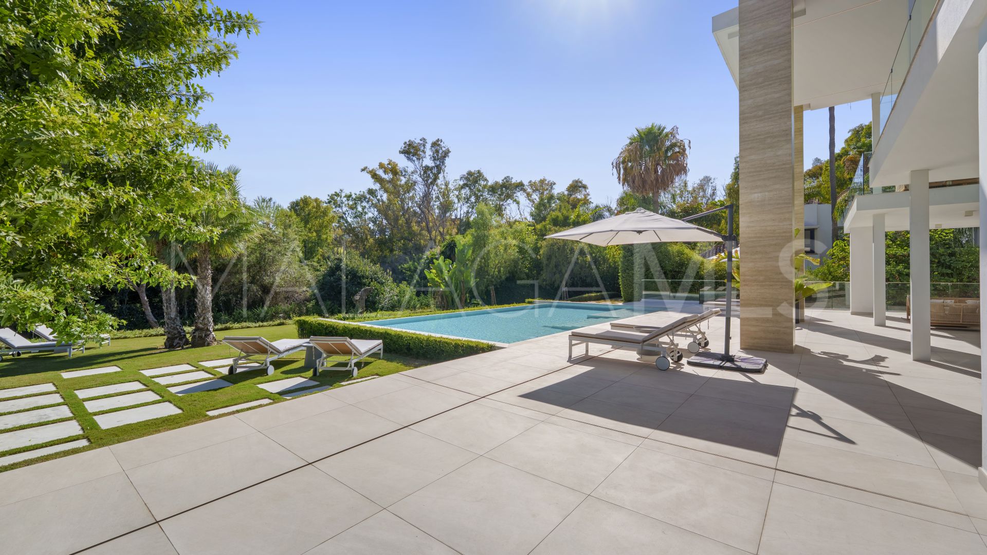 Villa for sale in Altos de Puente Romano