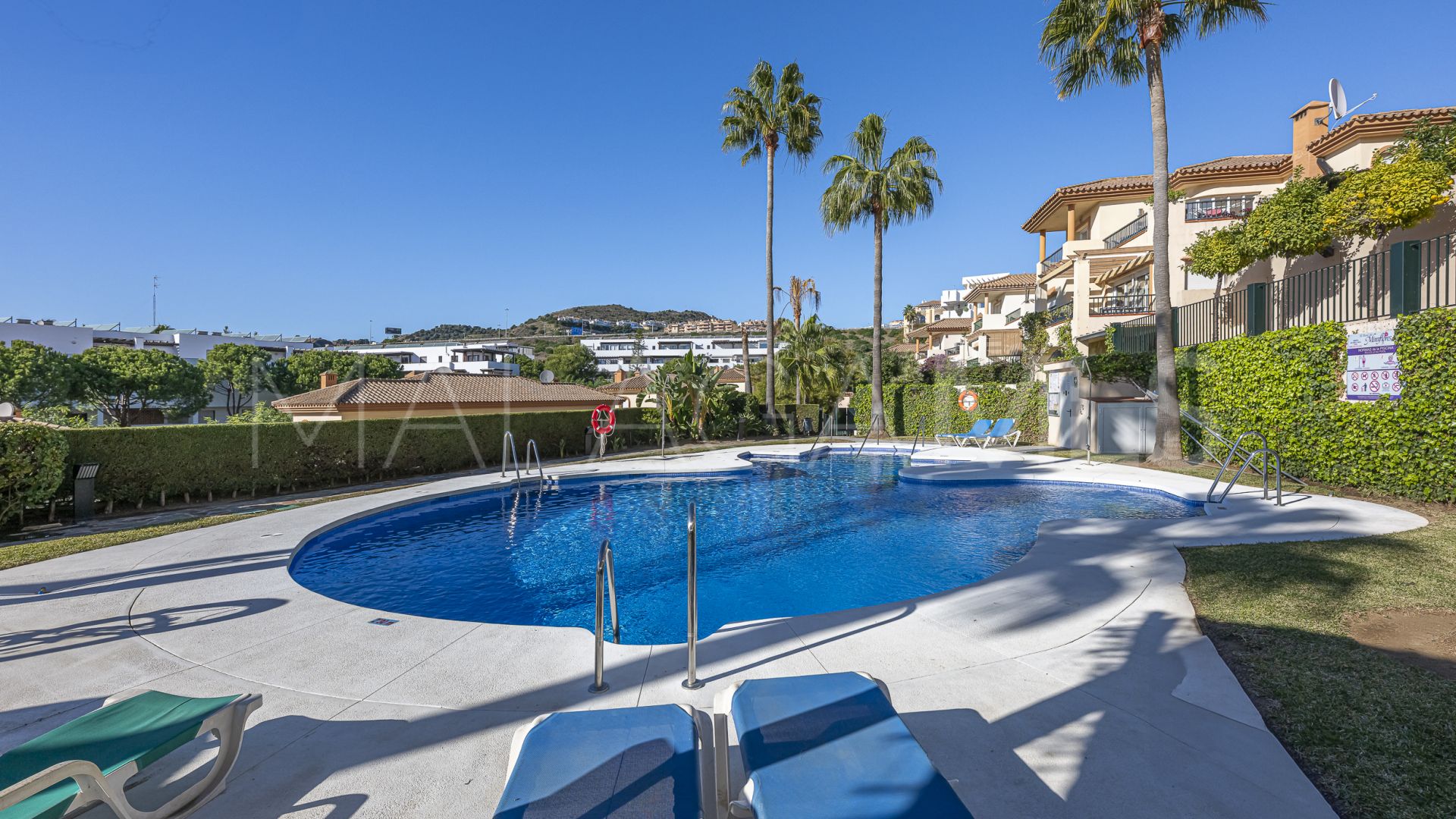 For sale town house in Riviera del Sol with 3 bedrooms