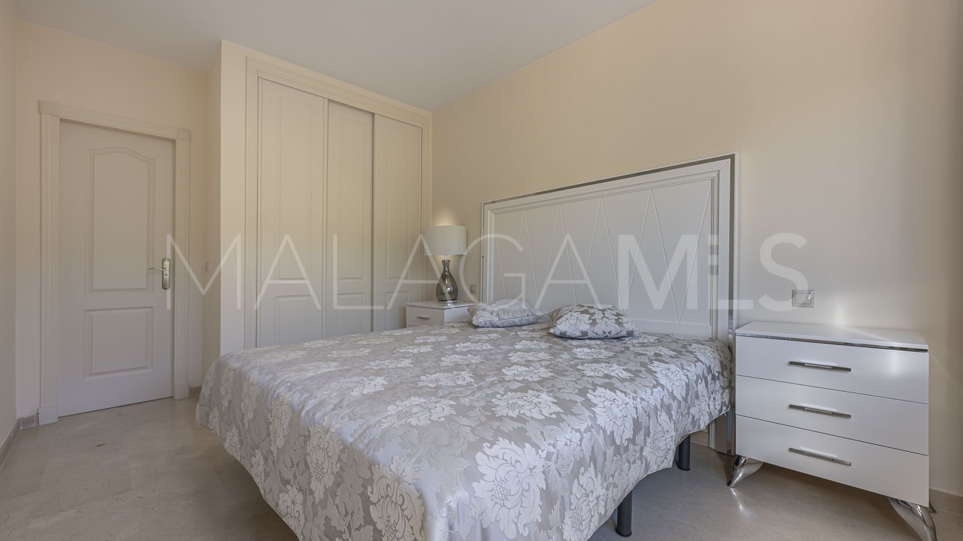 For sale town house in Riviera del Sol with 3 bedrooms