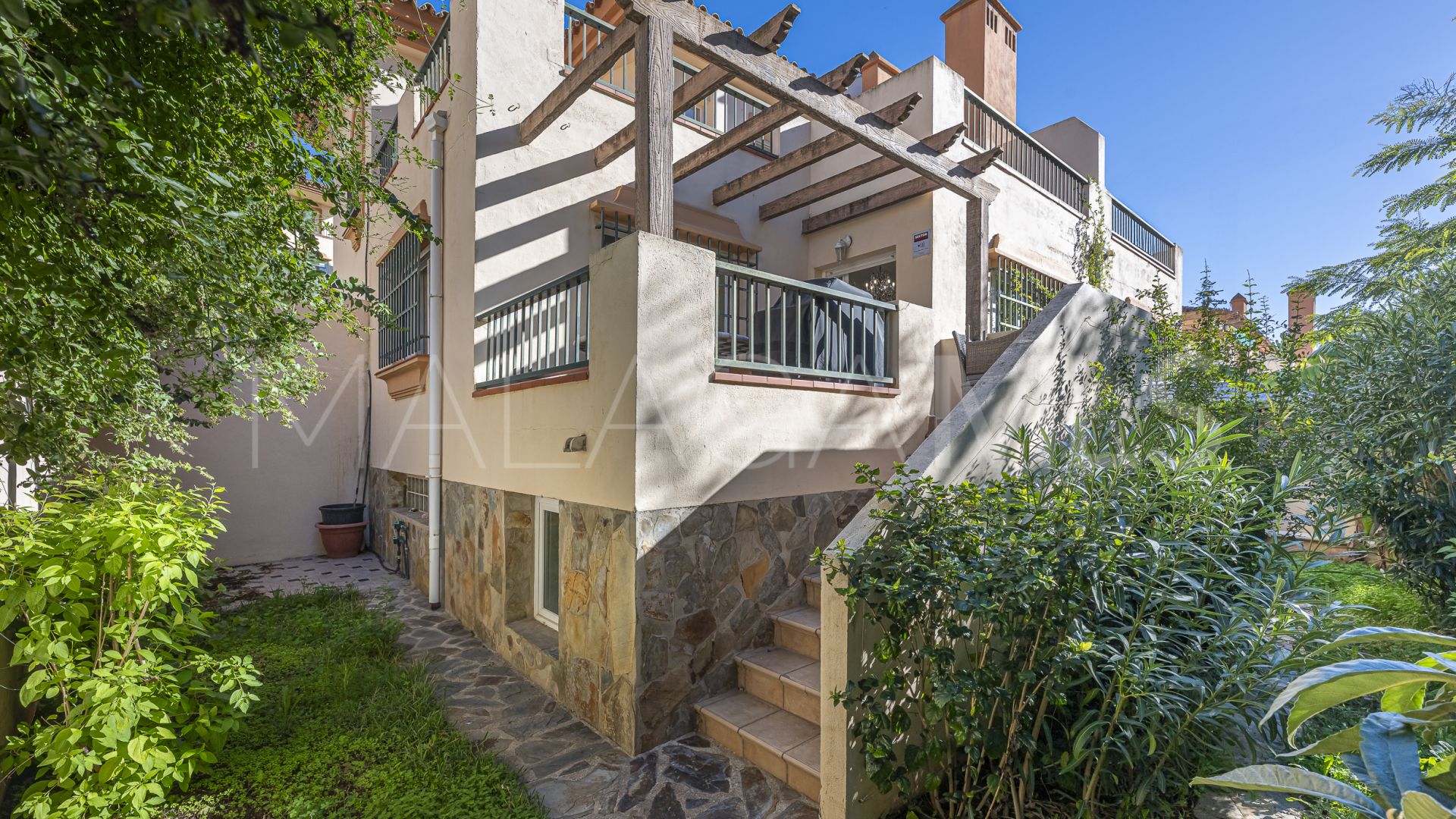 For sale town house in Riviera del Sol with 3 bedrooms