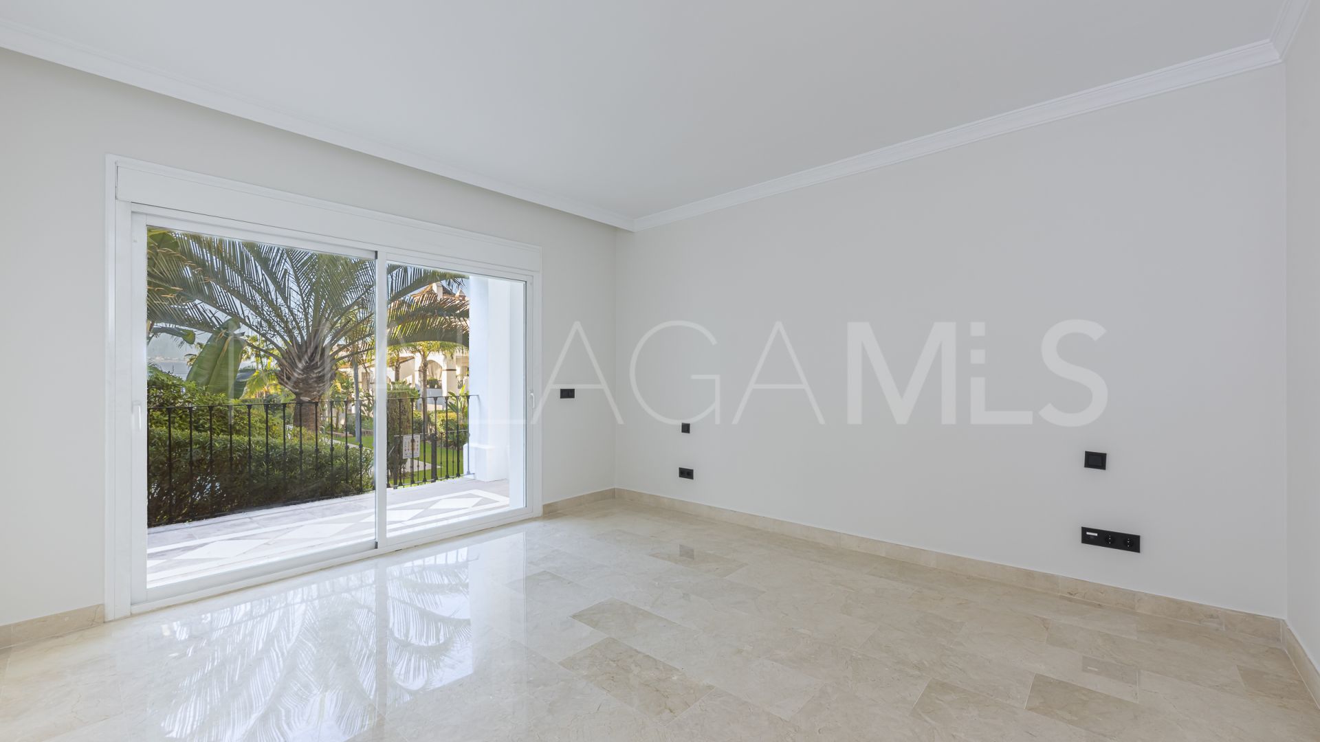 Markplanslägenhet for sale in Montebello Hills