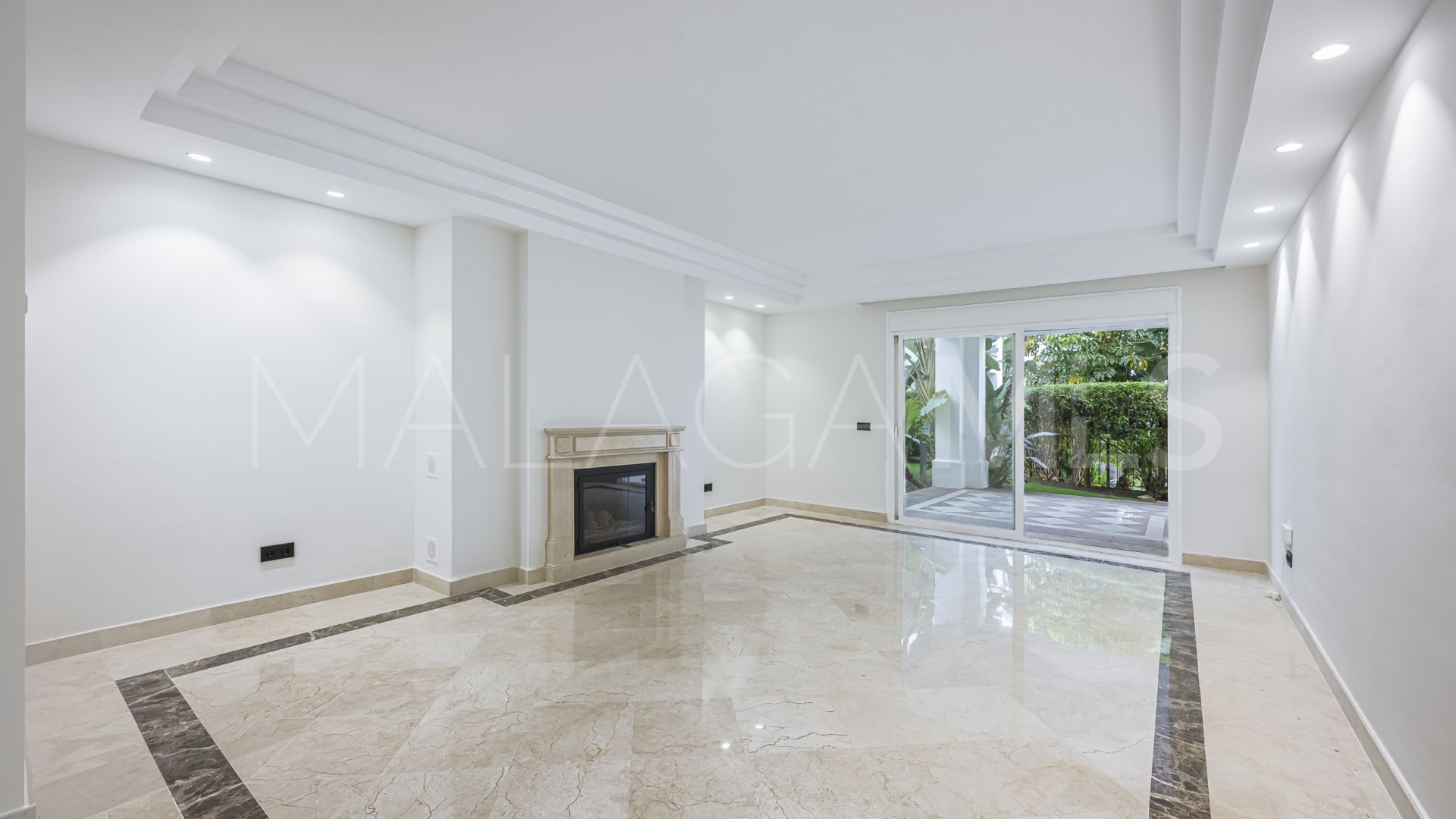 Markplanslägenhet for sale in Montebello Hills