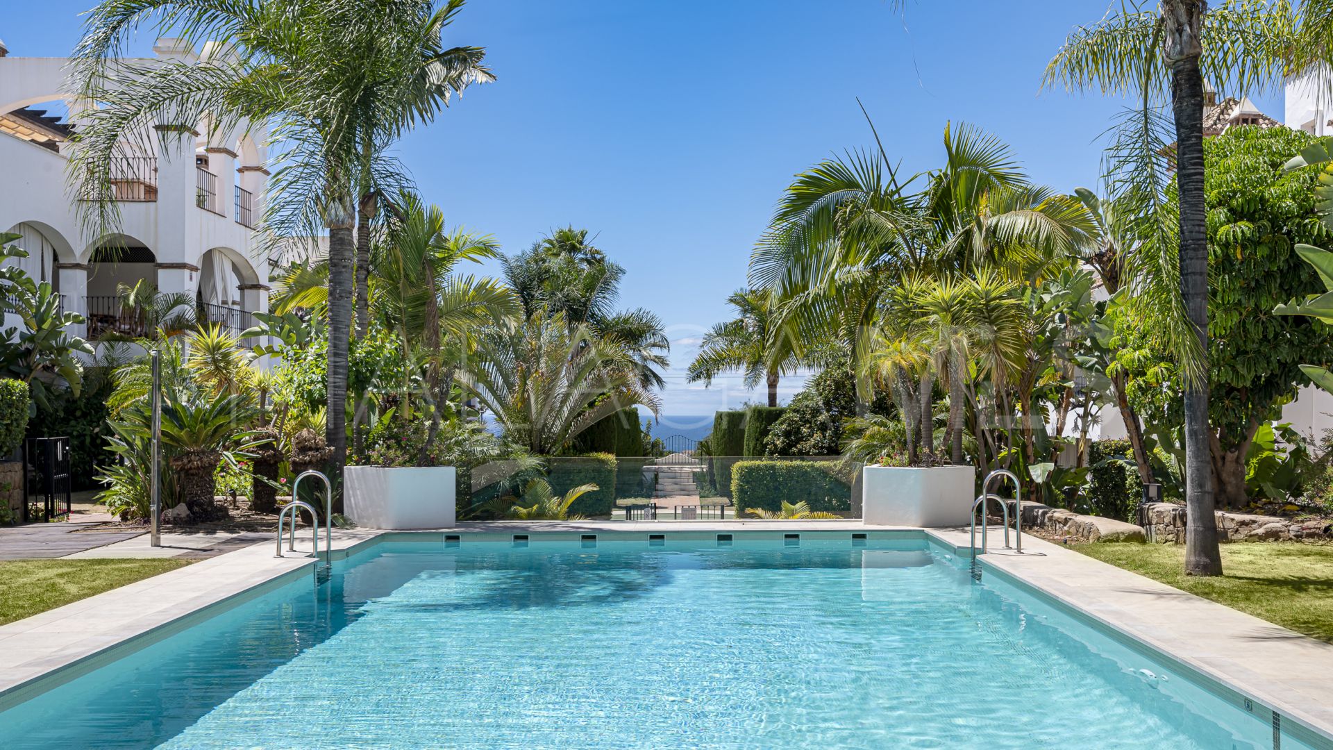 Markplanslägenhet for sale in Montebello Hills