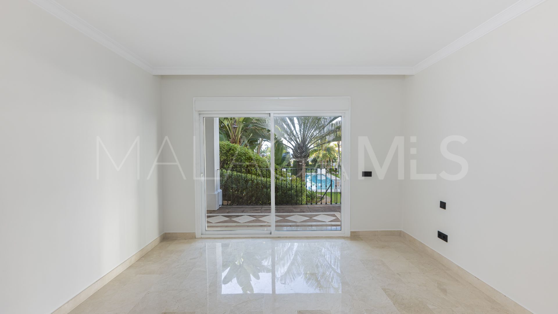 Markplanslägenhet for sale in Montebello Hills