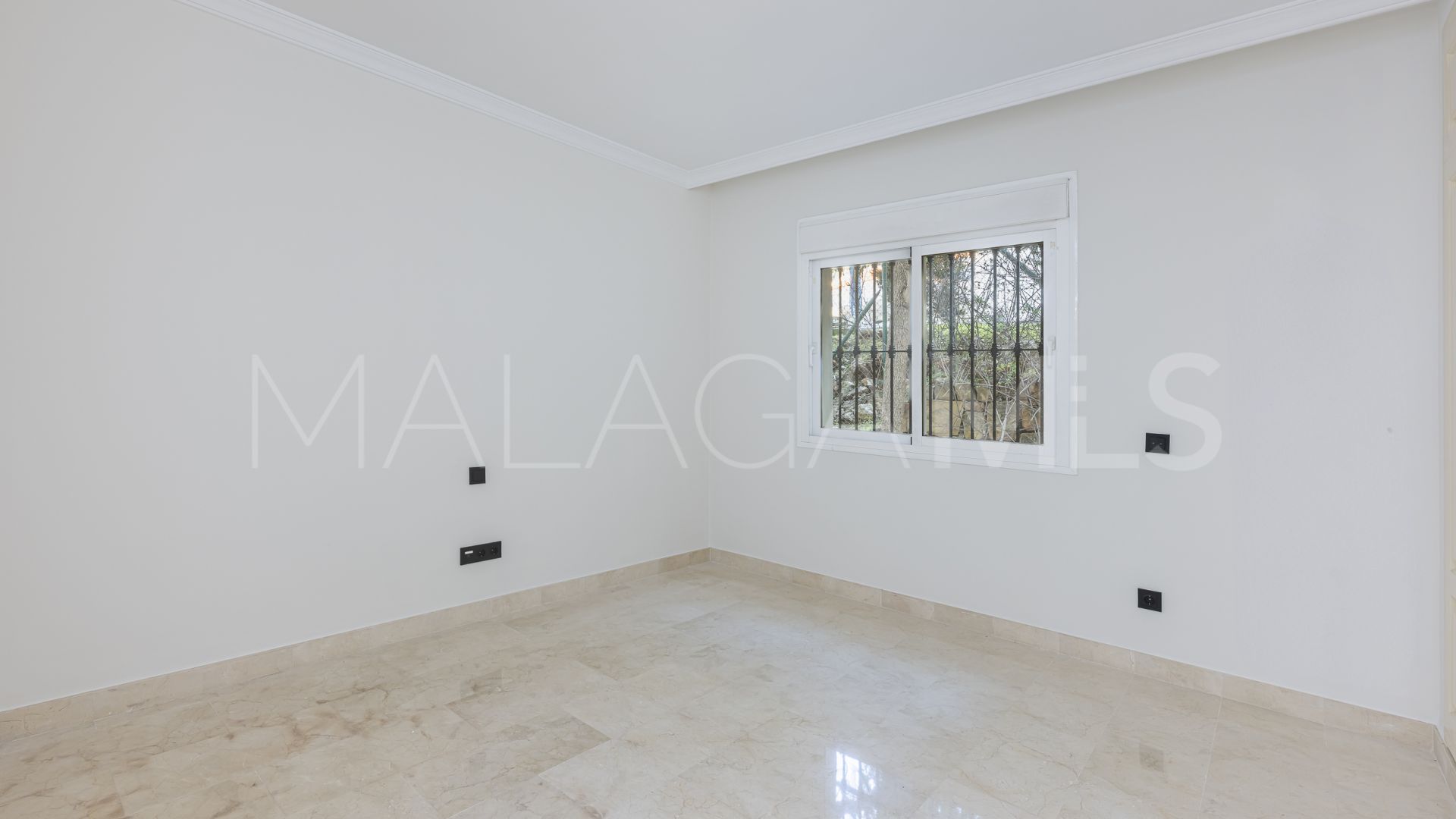 Markplanslägenhet for sale in Montebello Hills