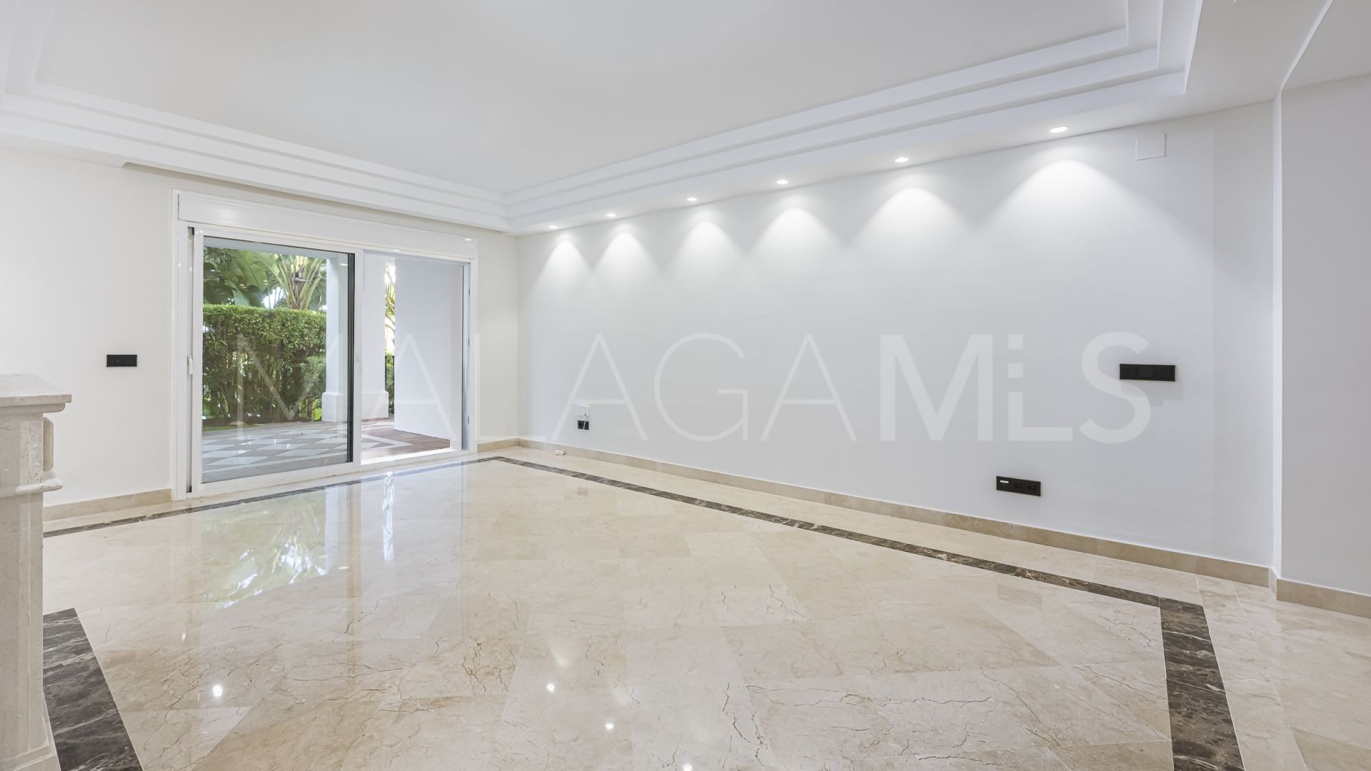 Markplanslägenhet for sale in Montebello Hills