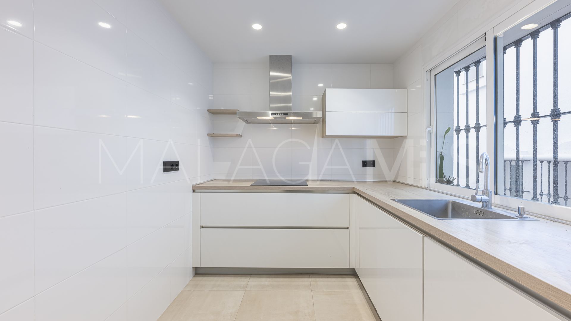 Markplanslägenhet for sale in Montebello Hills