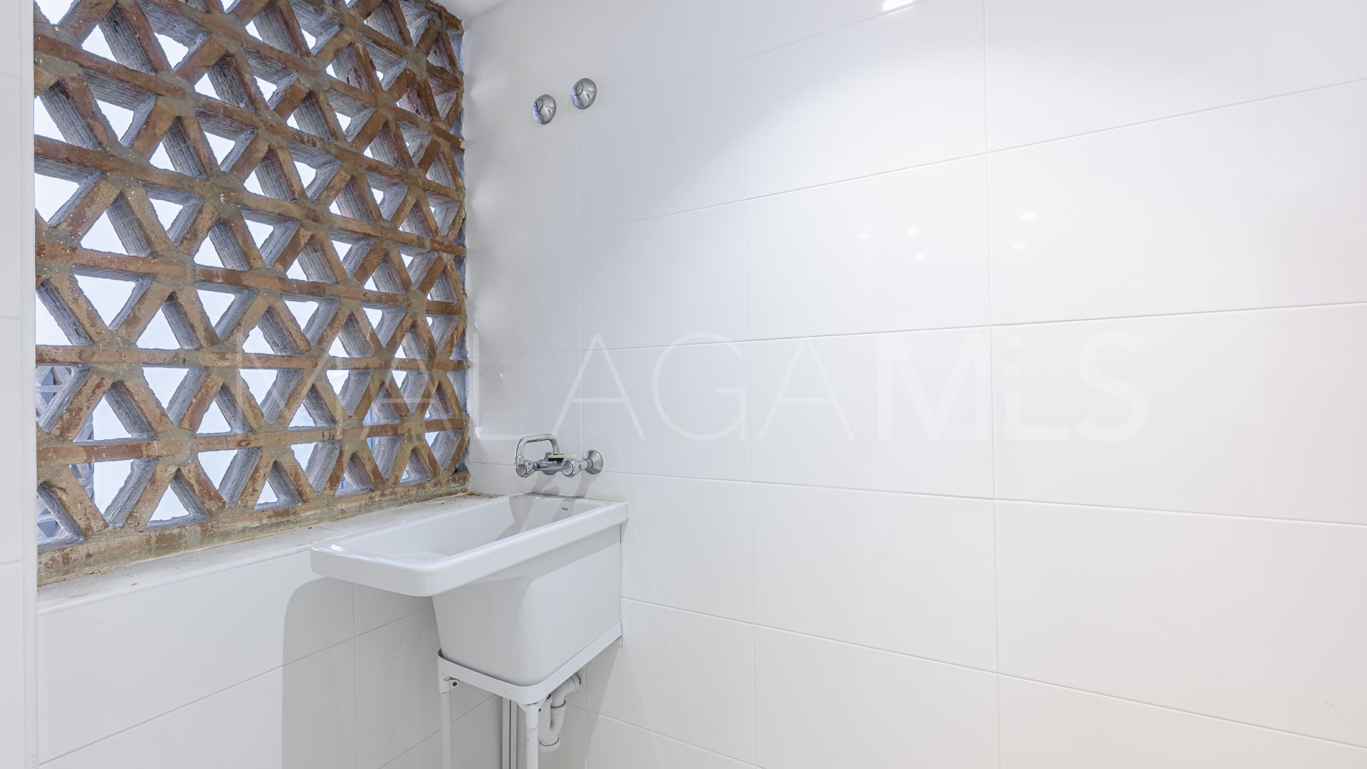 Markplanslägenhet for sale in Montebello Hills