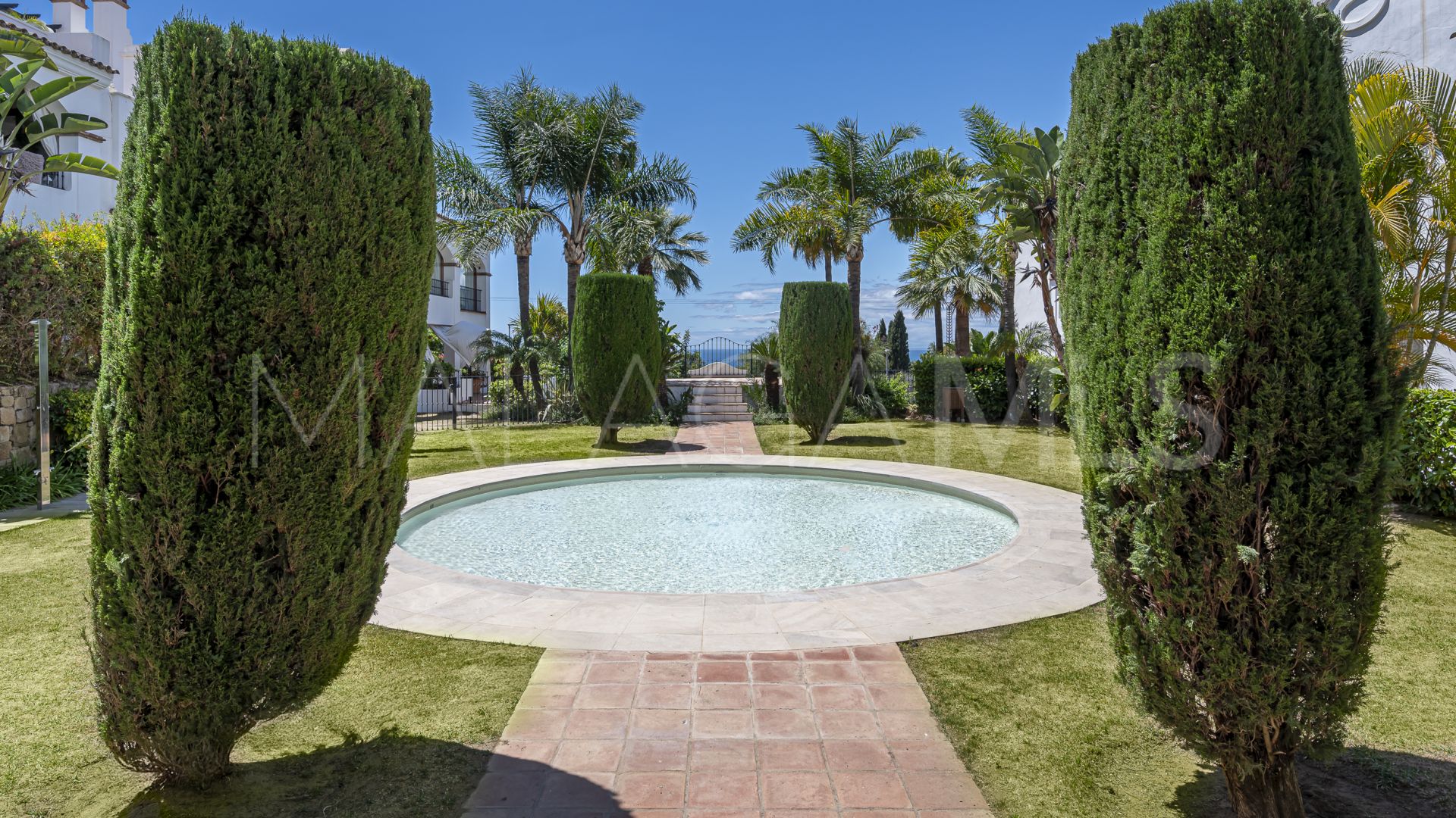 Markplanslägenhet for sale in Montebello Hills