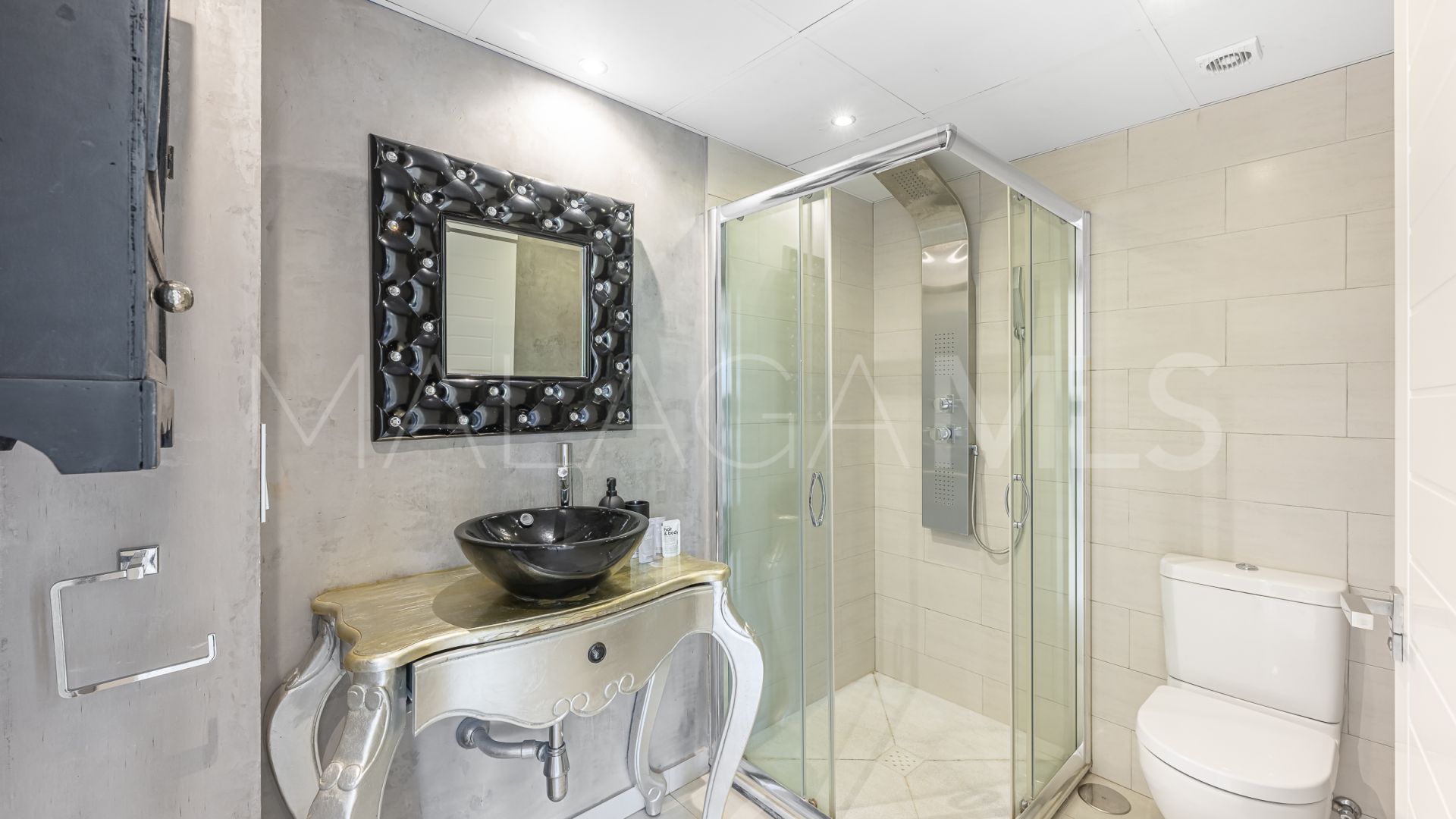 Wohnung for sale in Marbella - Puerto Banus