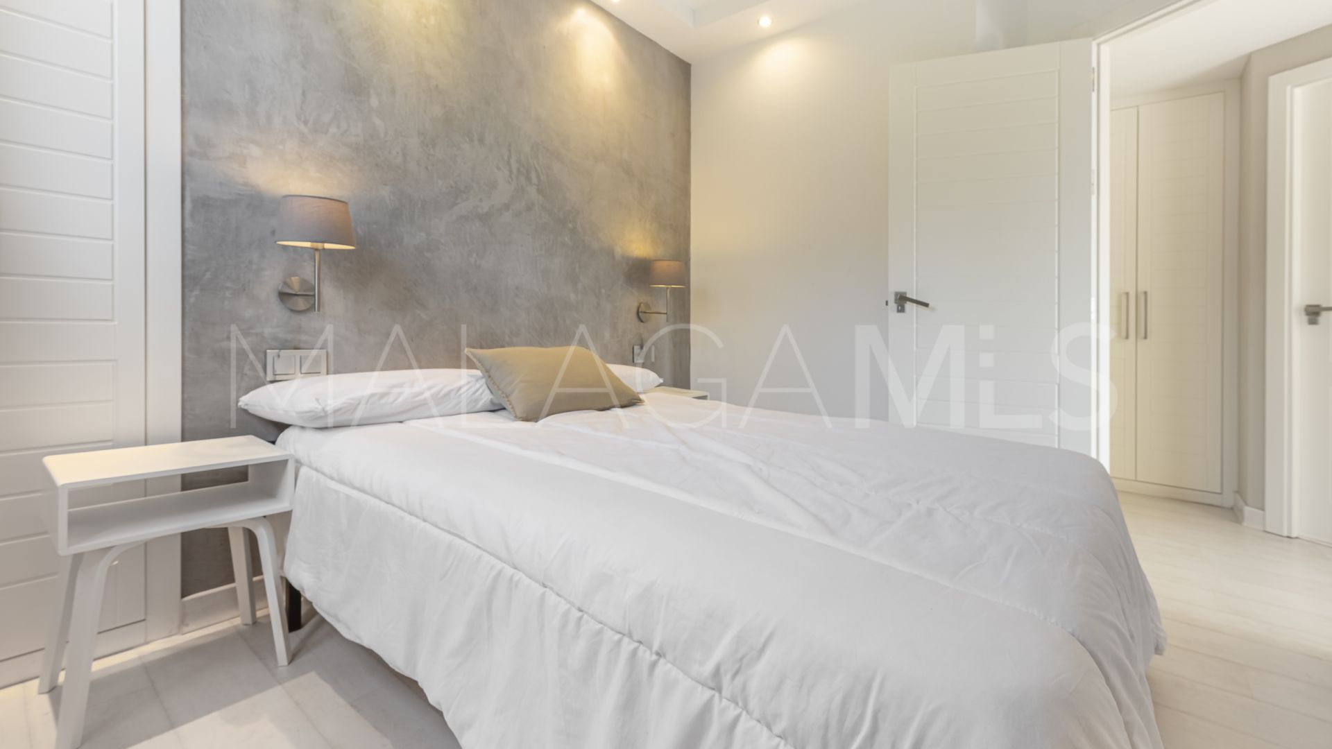 Wohnung for sale in Marbella - Puerto Banus