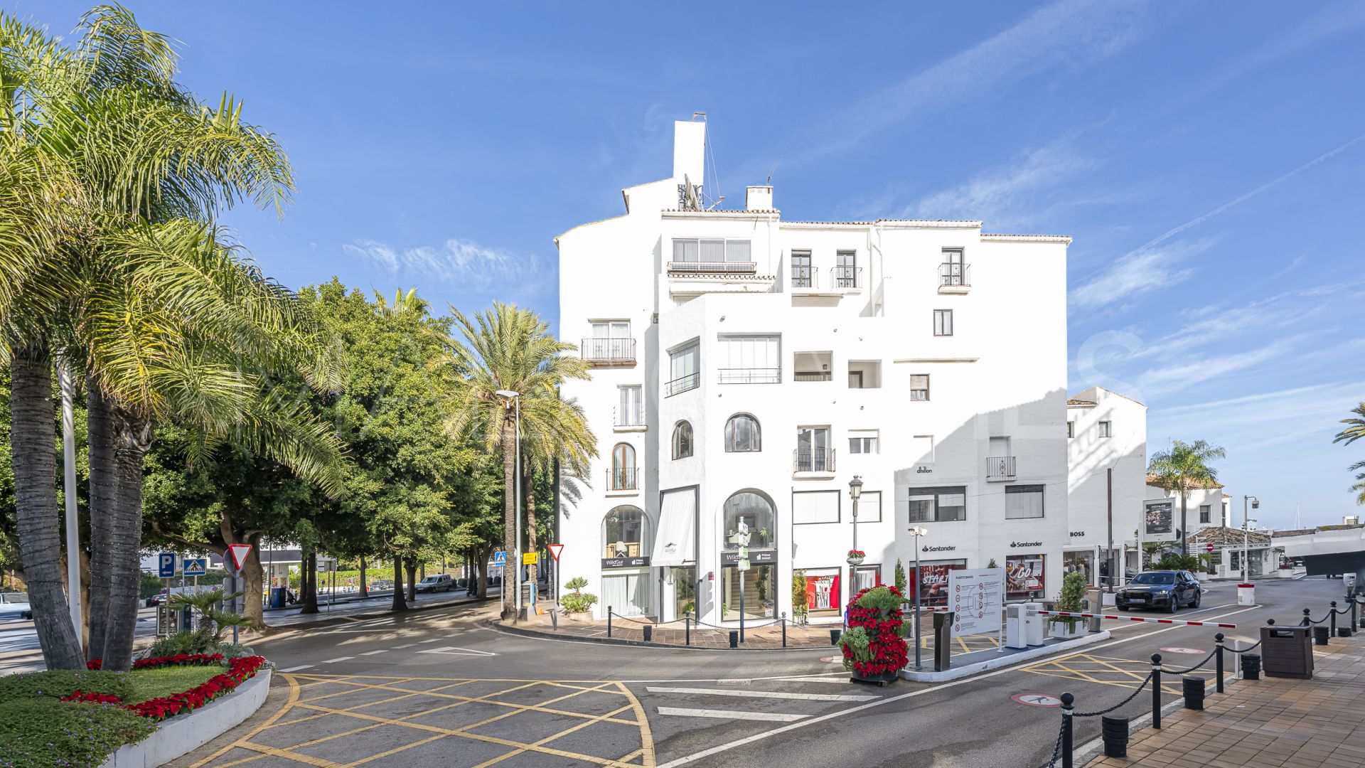 Wohnung for sale in Marbella - Puerto Banus