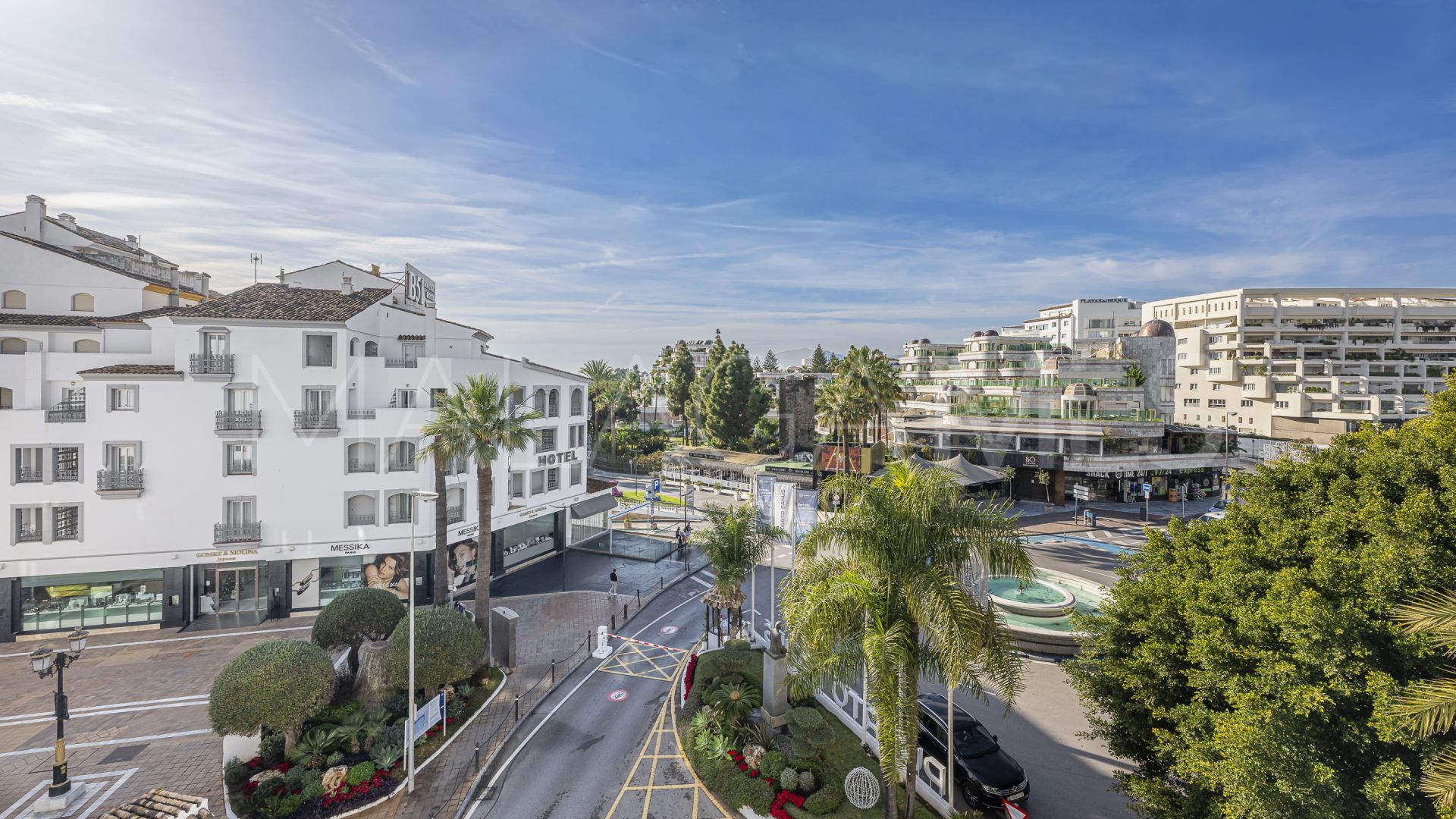 Wohnung for sale in Marbella - Puerto Banus