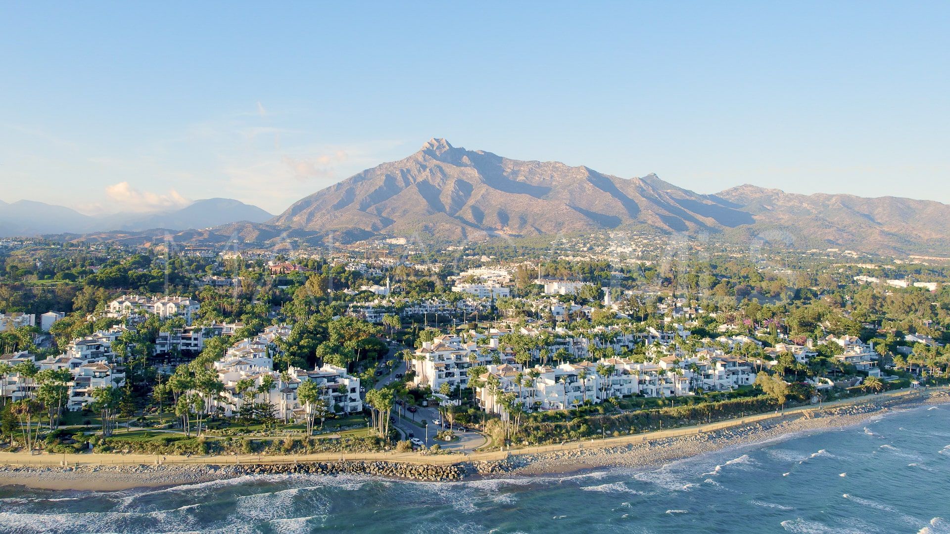 Appartement rez de chaussée for sale in Marina Puente Romano