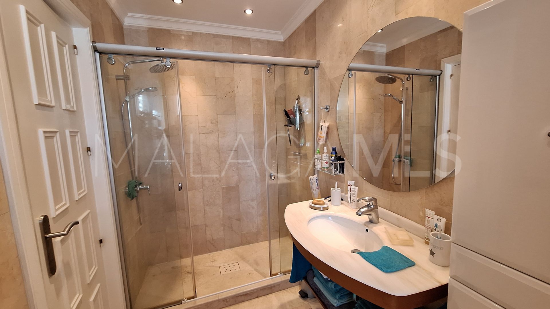 Penthaus for sale in Le Village