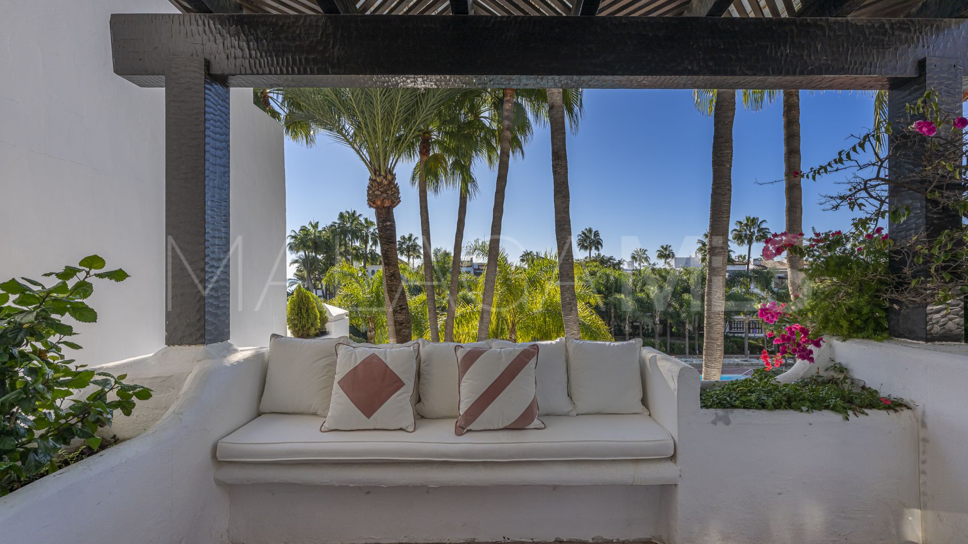 Tvåvånings takvåning for sale in Marina Puente Romano