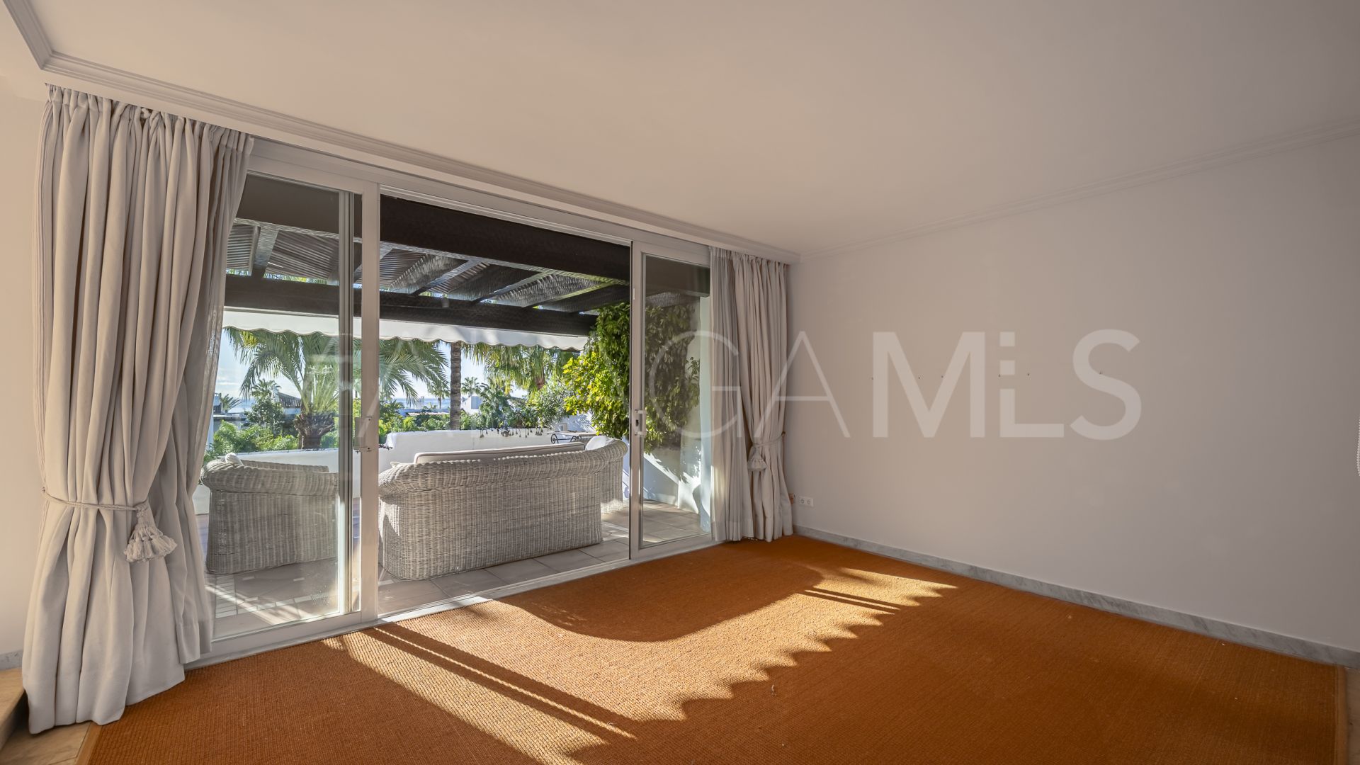 Tvåvånings takvåning for sale in Marina Puente Romano