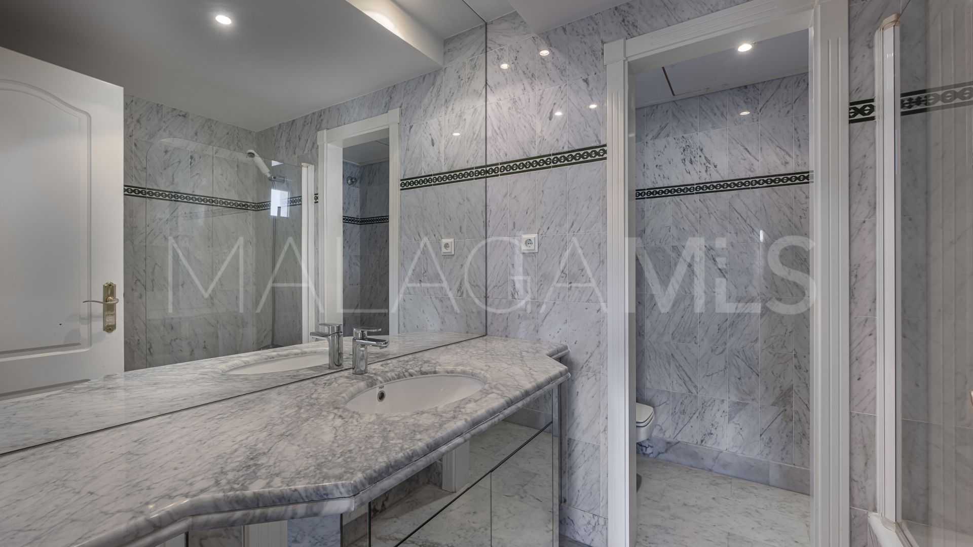 Tvåvånings takvåning for sale in Marina Puente Romano