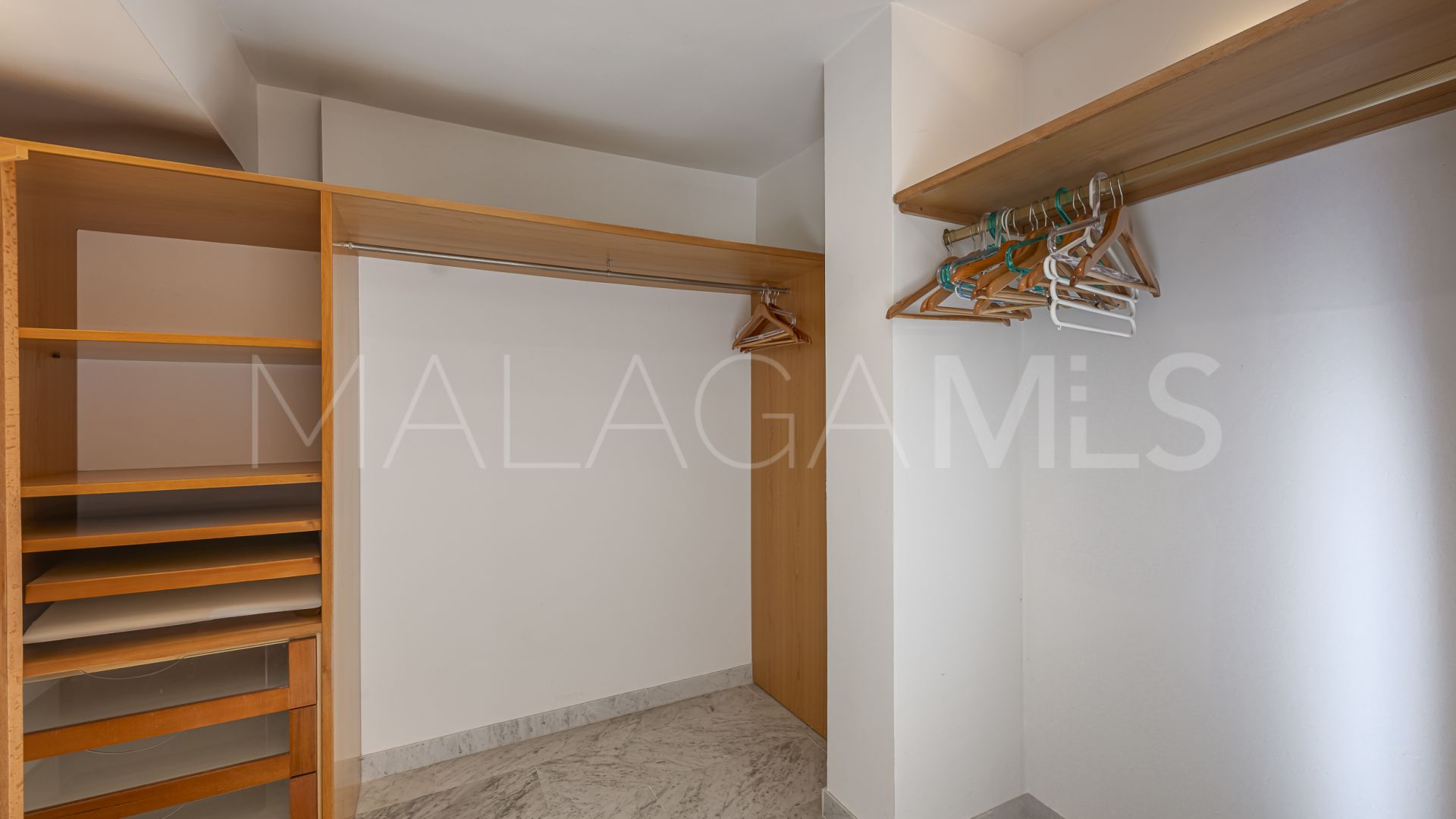 Tvåvånings takvåning for sale in Marina Puente Romano