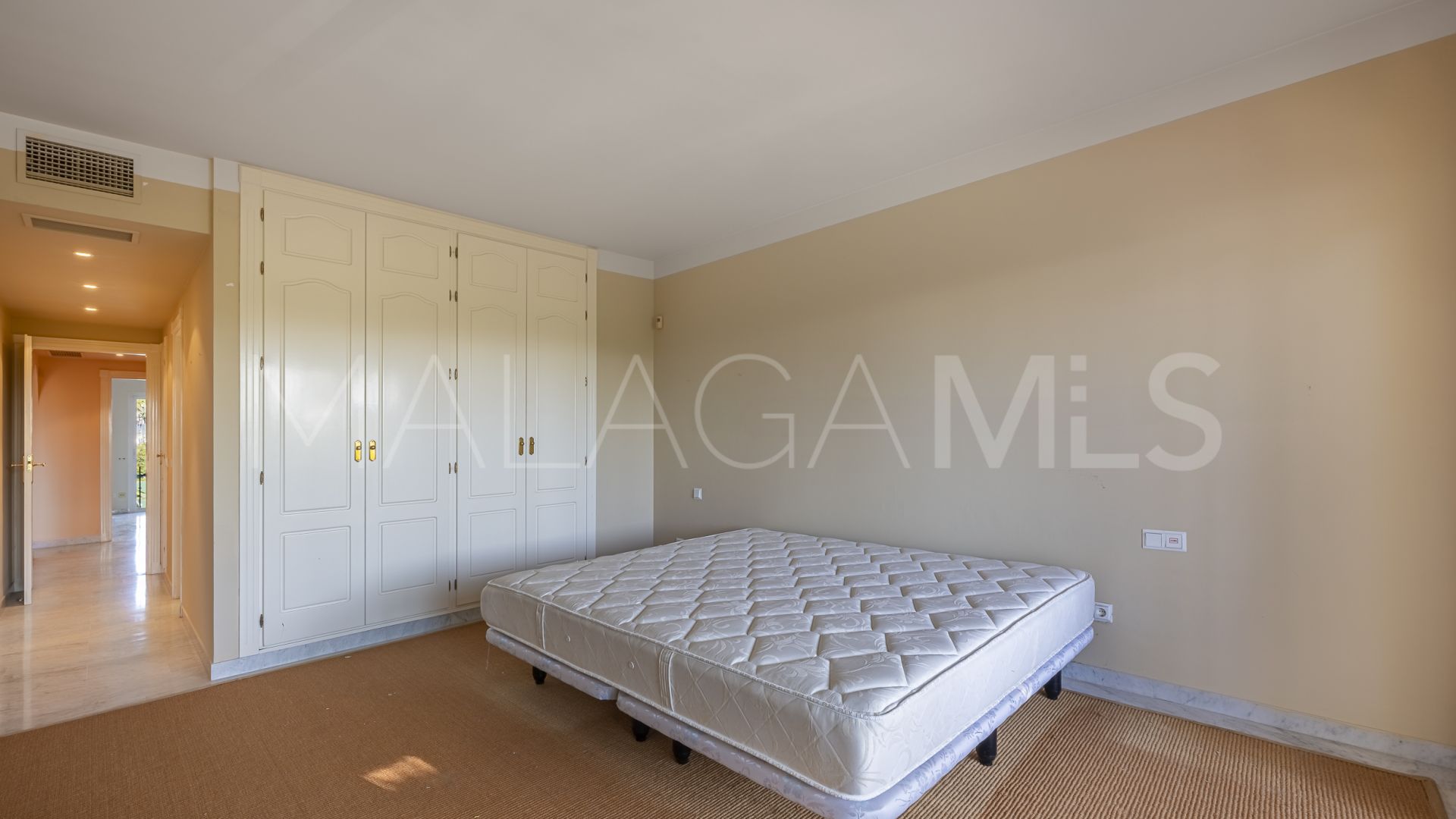 Tvåvånings takvåning for sale in Marina Puente Romano