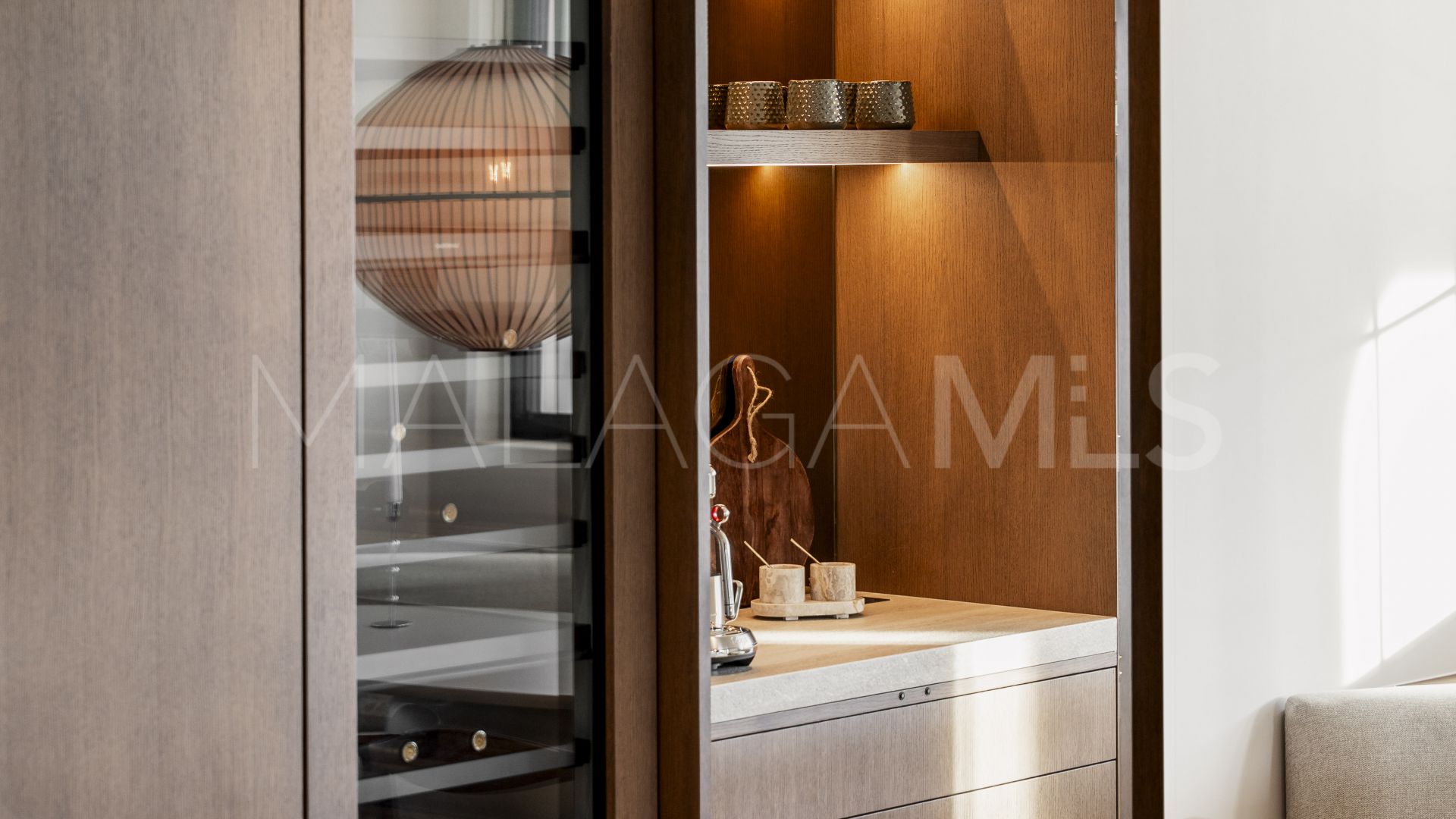 Nueva Andalucia 5 bedrooms villa for sale