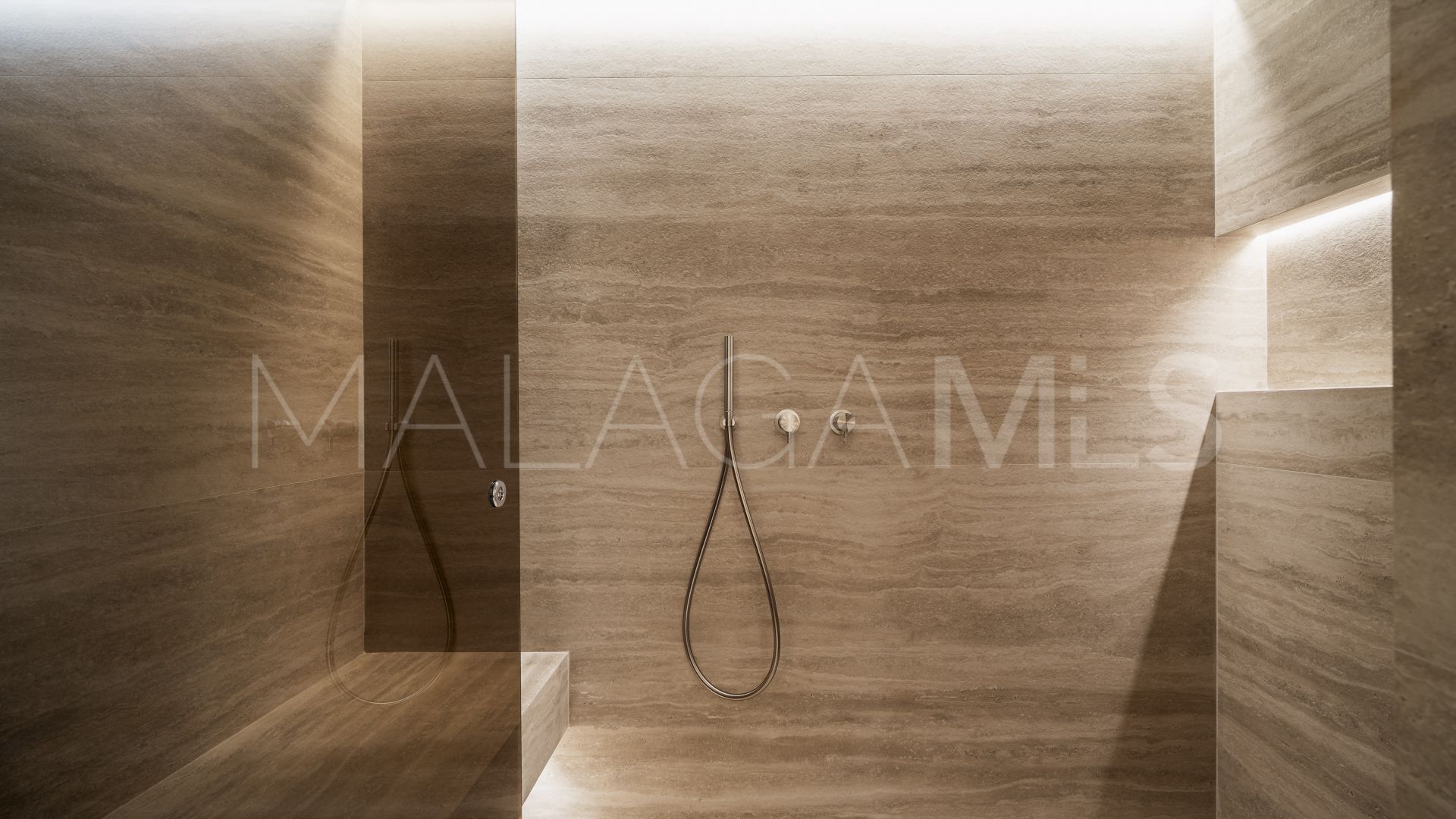 Nueva Andalucia 5 bedrooms villa for sale