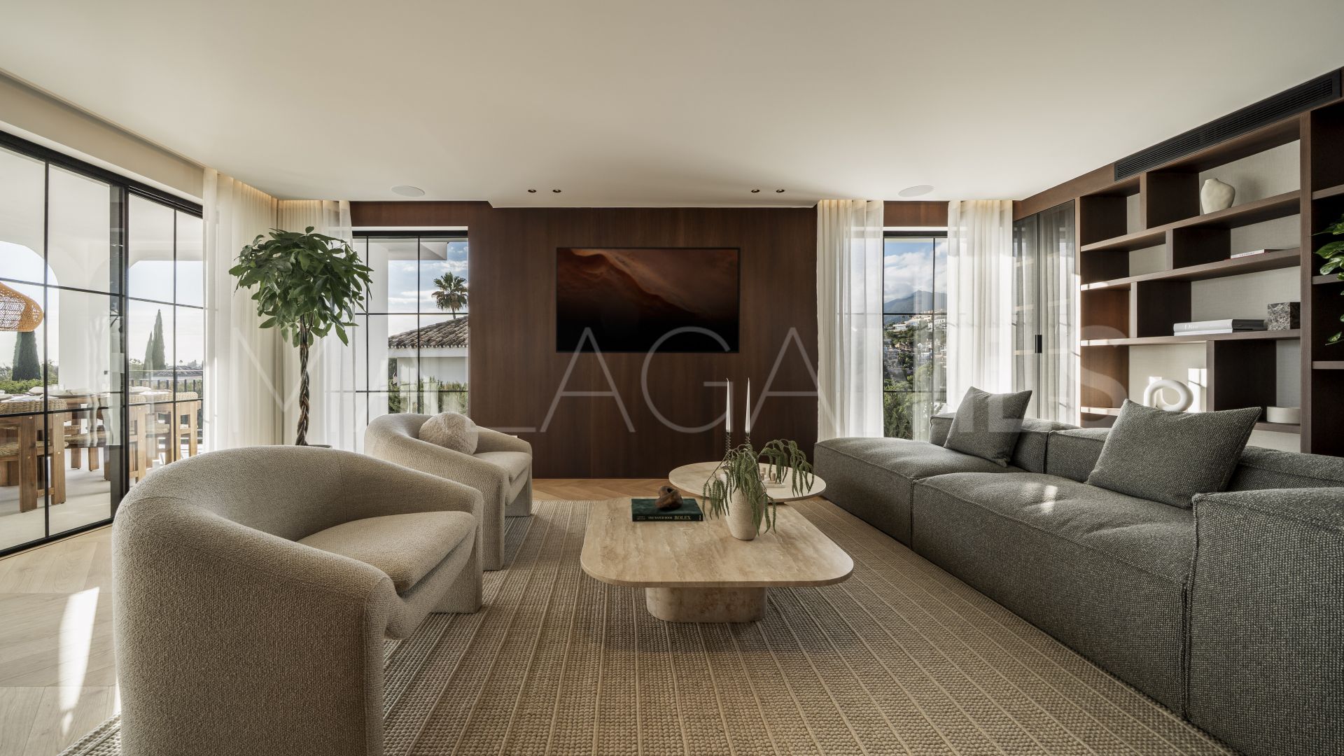 Nueva Andalucia 5 bedrooms villa for sale