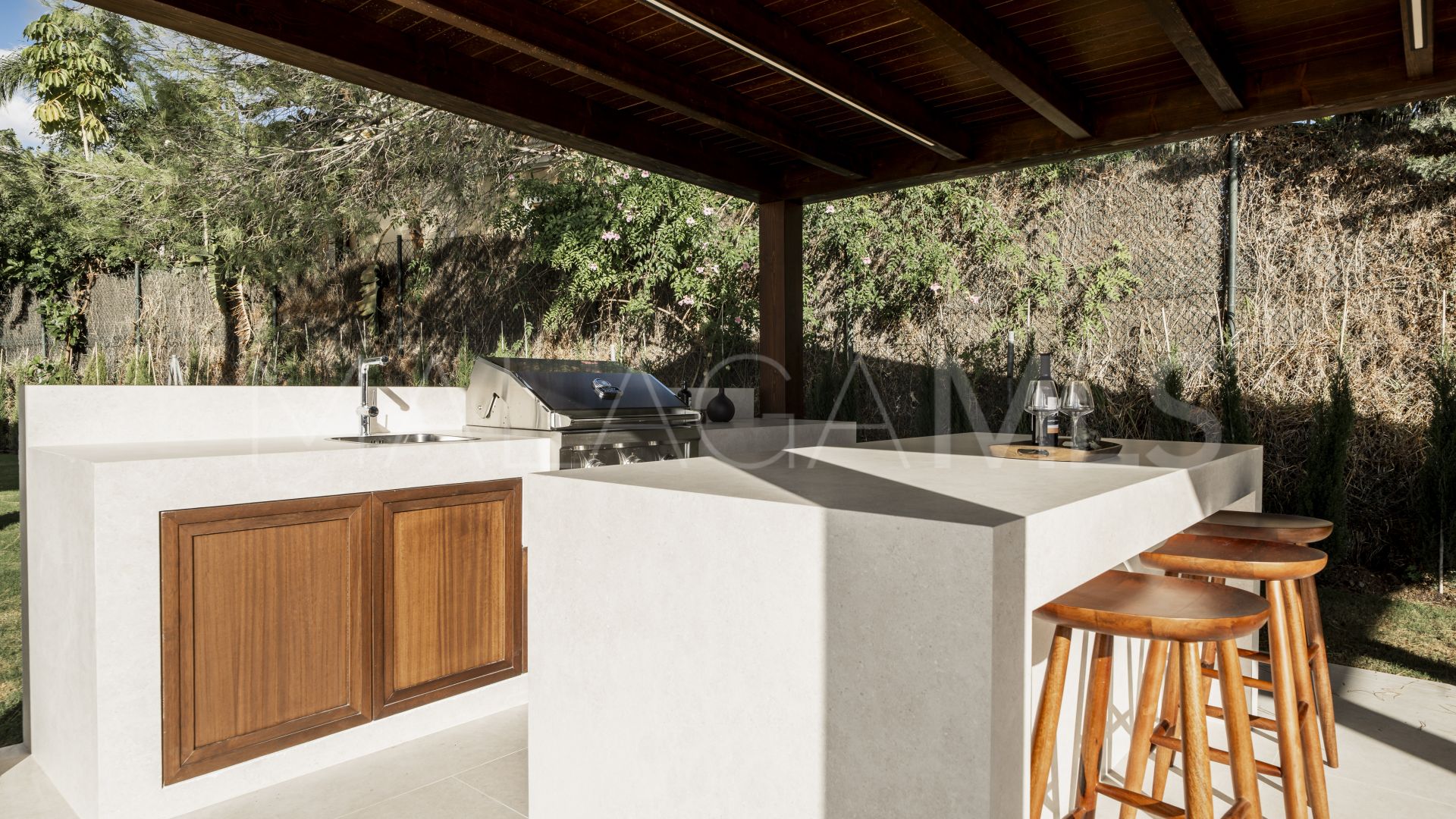 Nueva Andalucia 5 bedrooms villa for sale