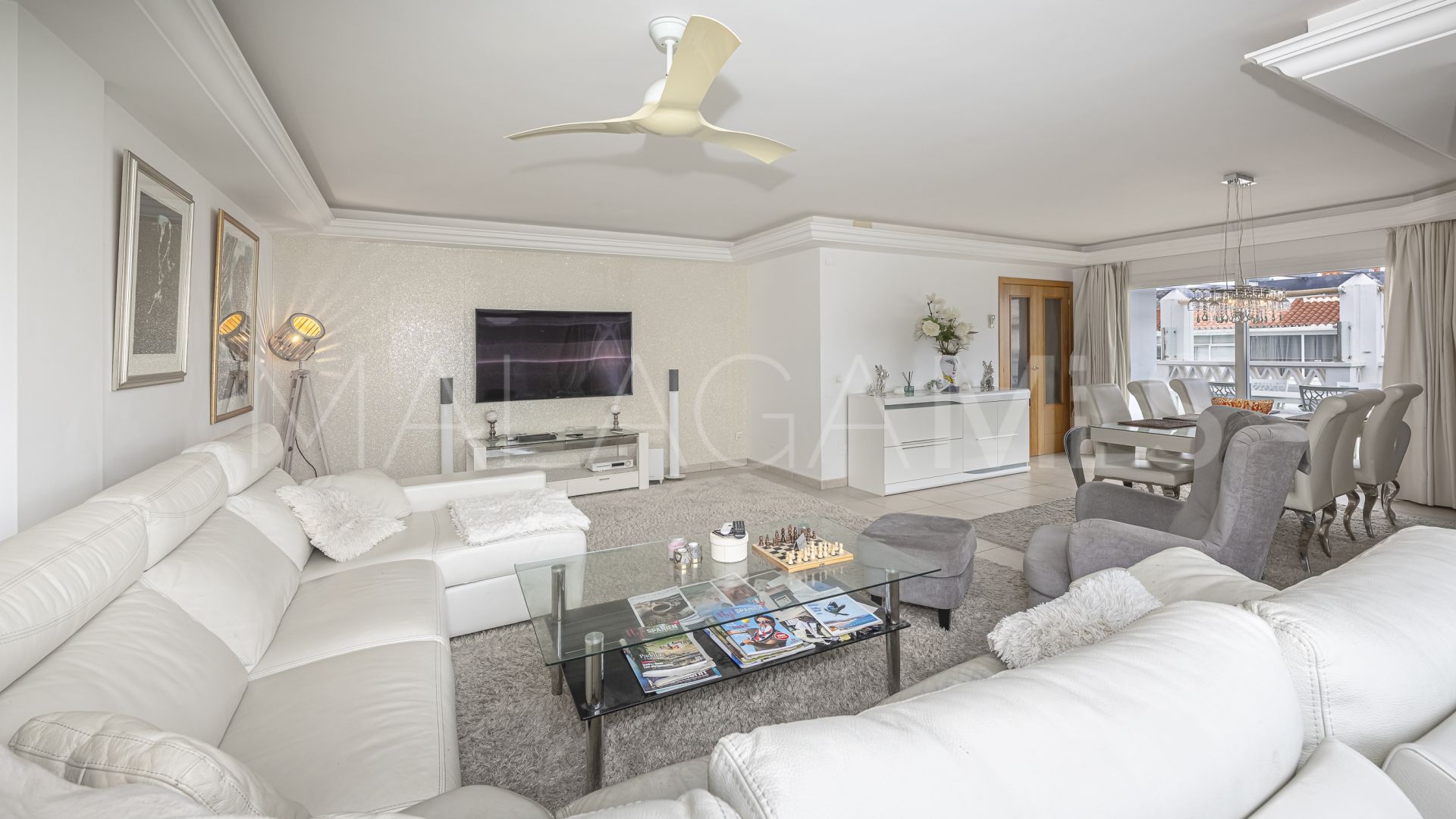 Penthaus for sale in La Campana