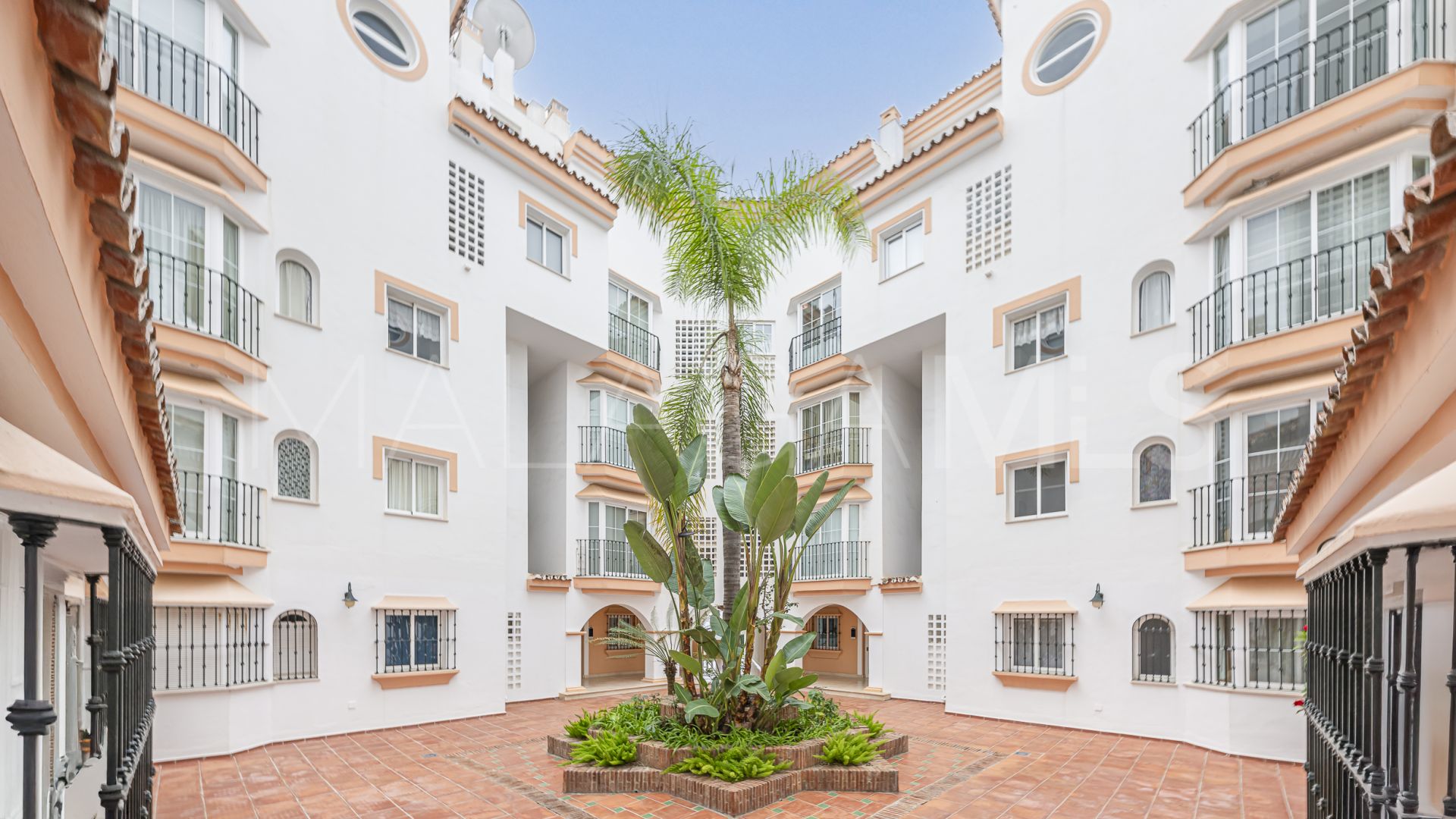 Apartamento for sale with 2 bedrooms in Marbella - Puerto Banus