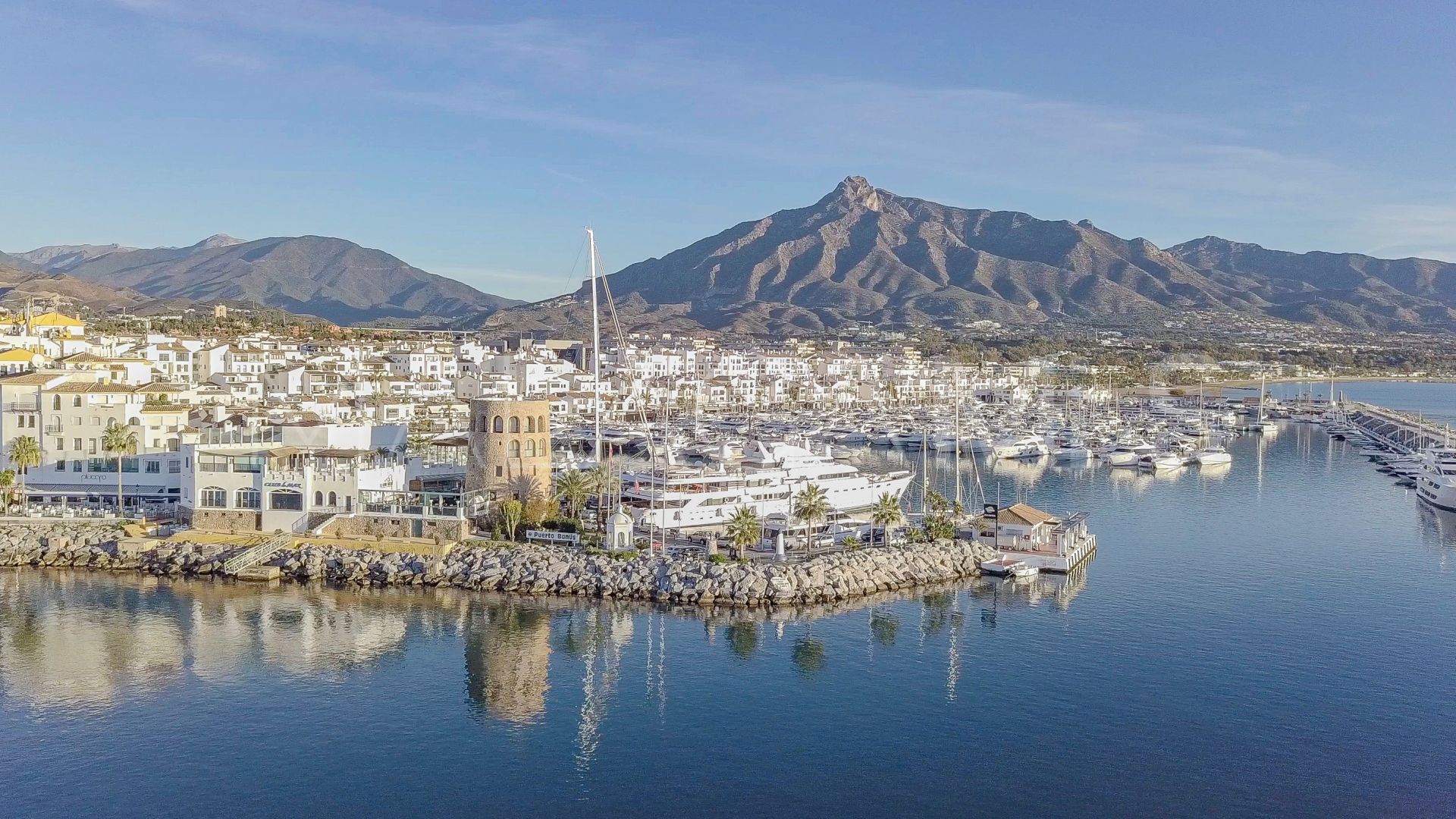 Apartamento for sale with 2 bedrooms in Marbella - Puerto Banus