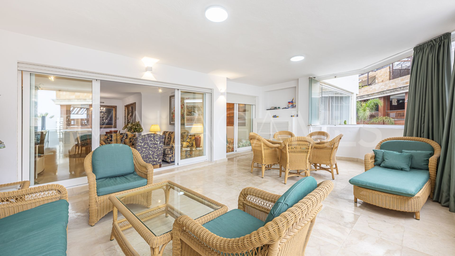 Apartamento for sale with 2 bedrooms in Marbella - Puerto Banus