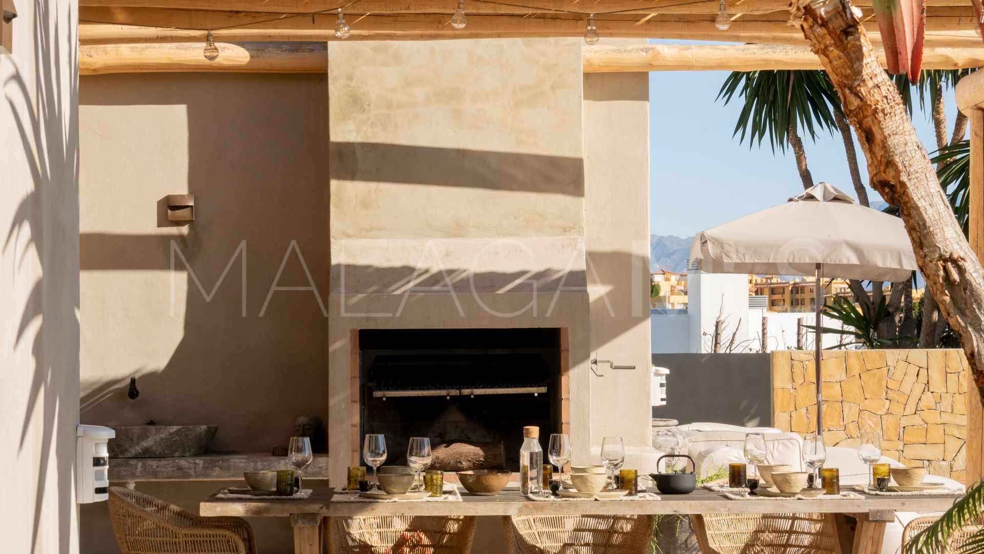 Villa for sale in Selwo