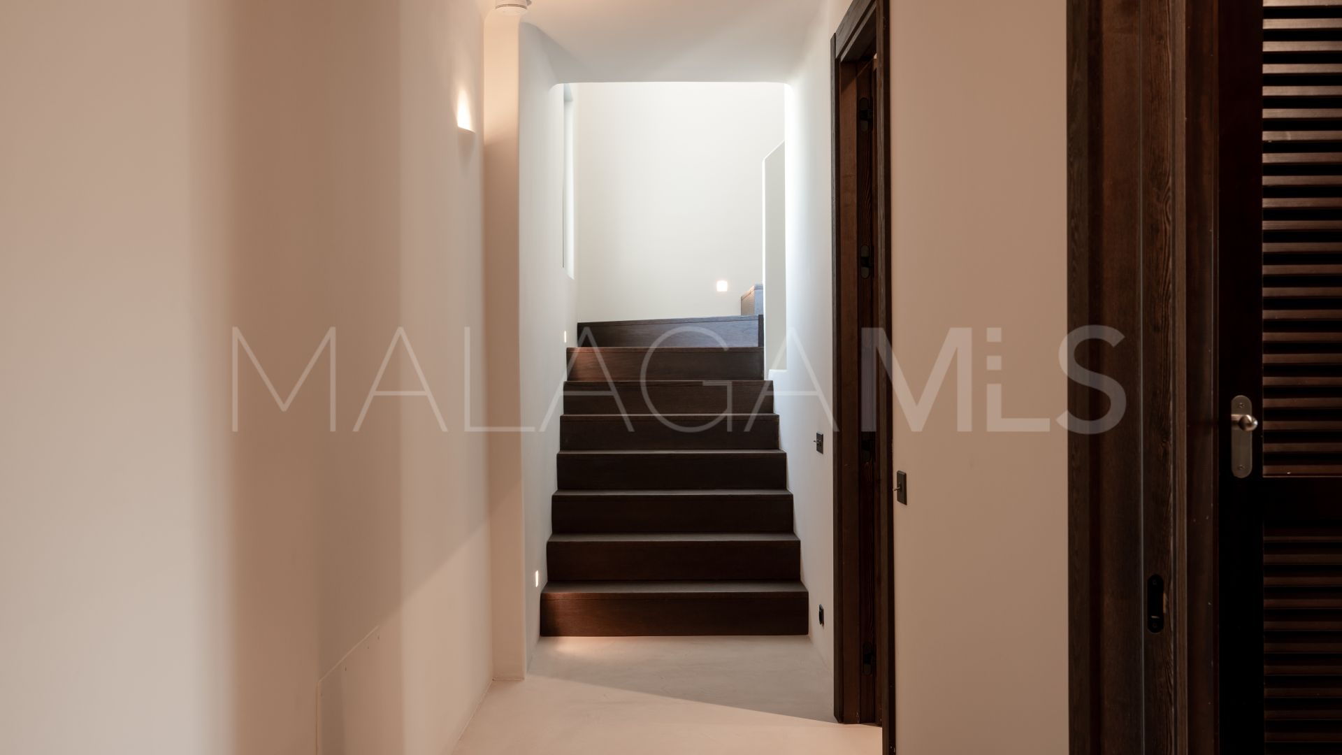 Villa for sale in Selwo