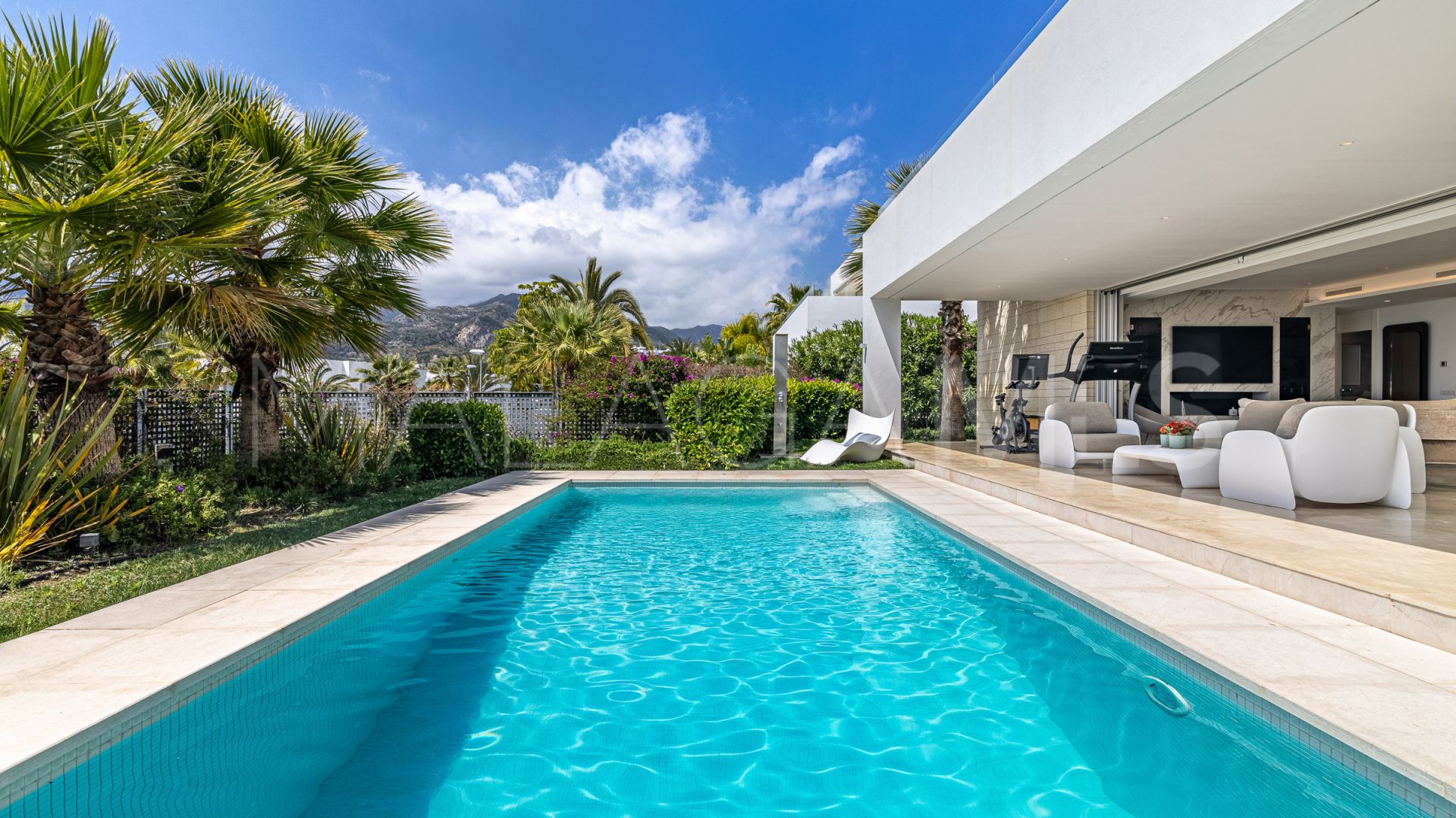 Villa for sale in Rio Real