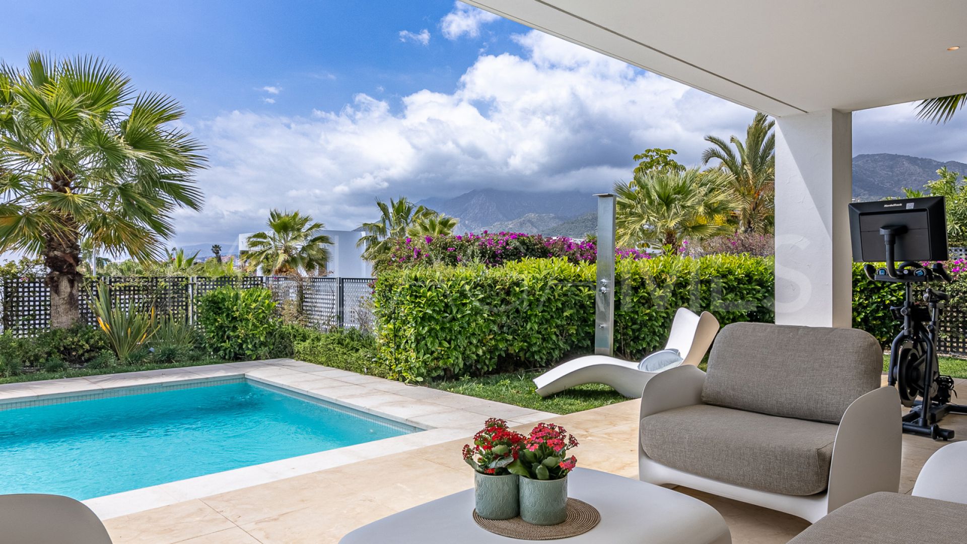 Villa for sale in Rio Real