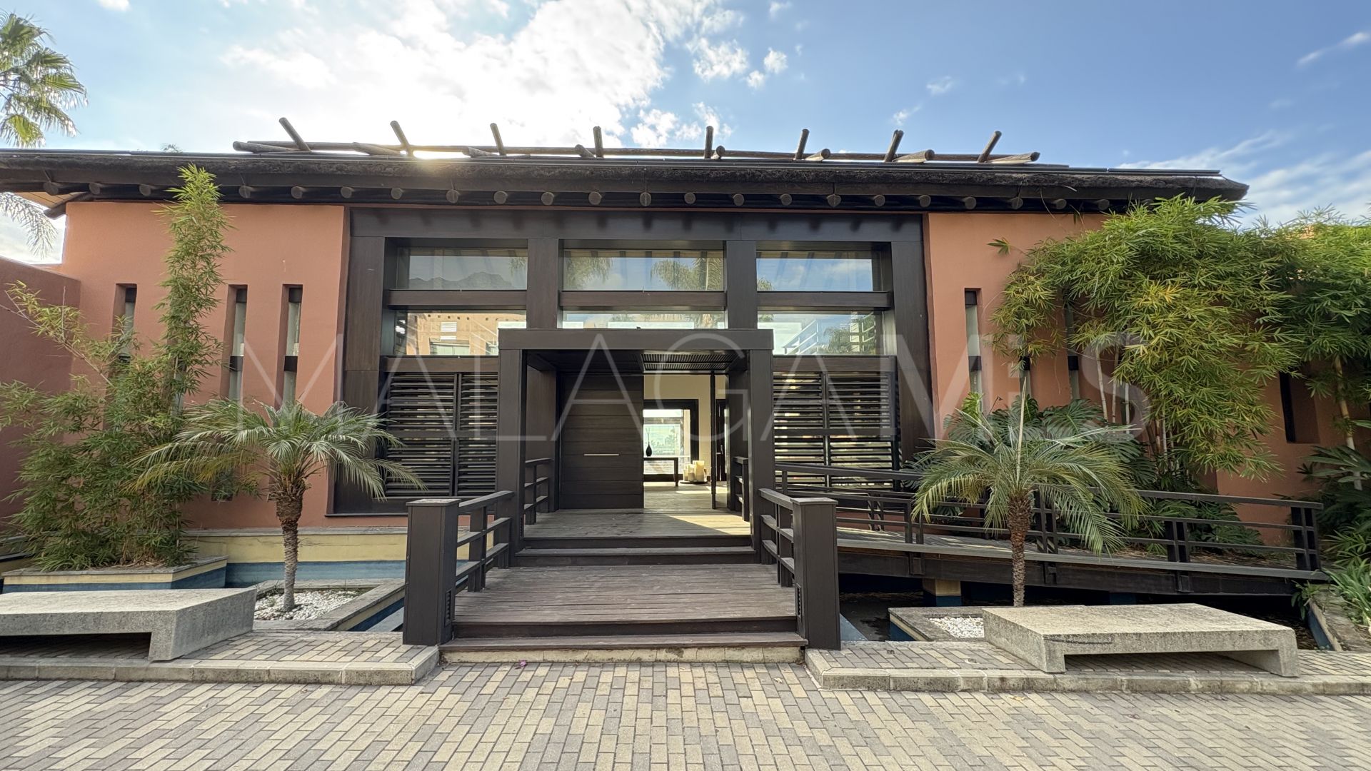 Restaurant for sale in Mansion Club