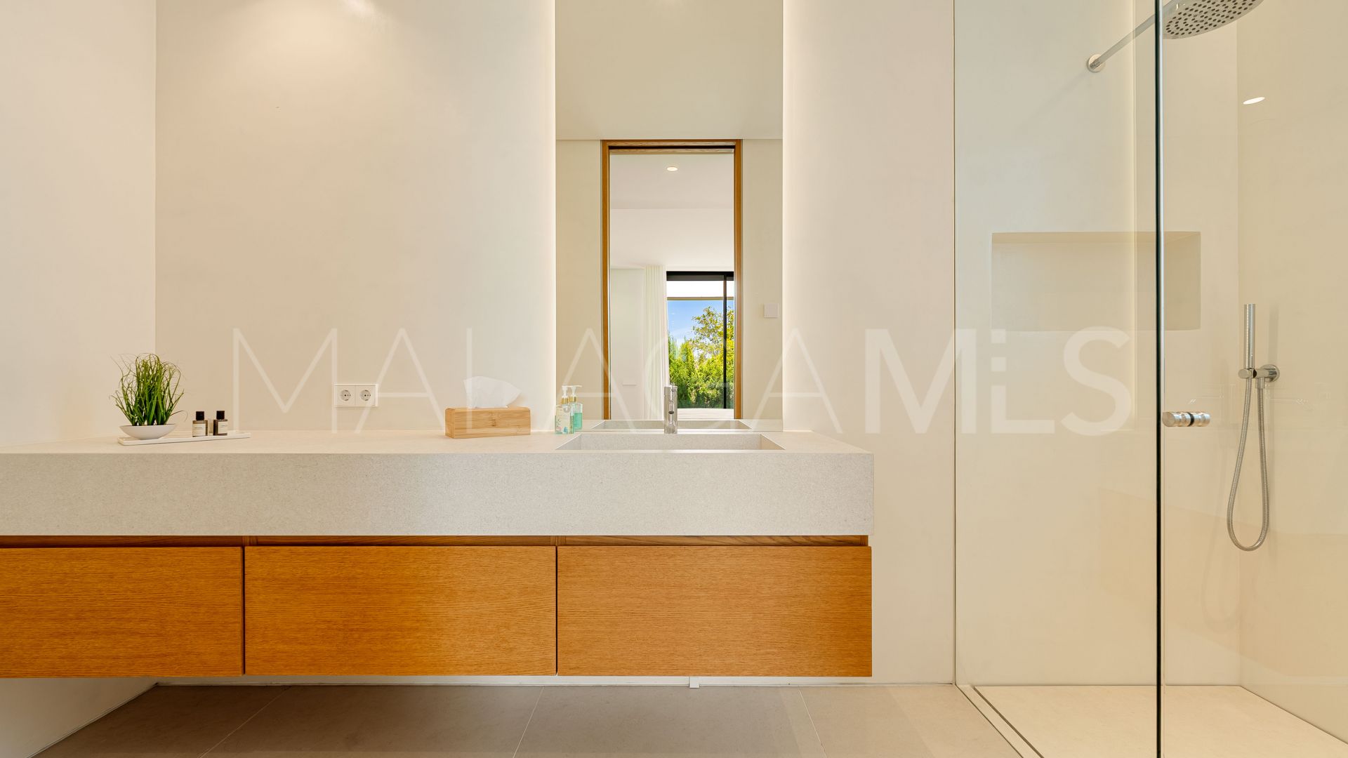 Guadalmina Alta, villa for sale with 6 bedrooms