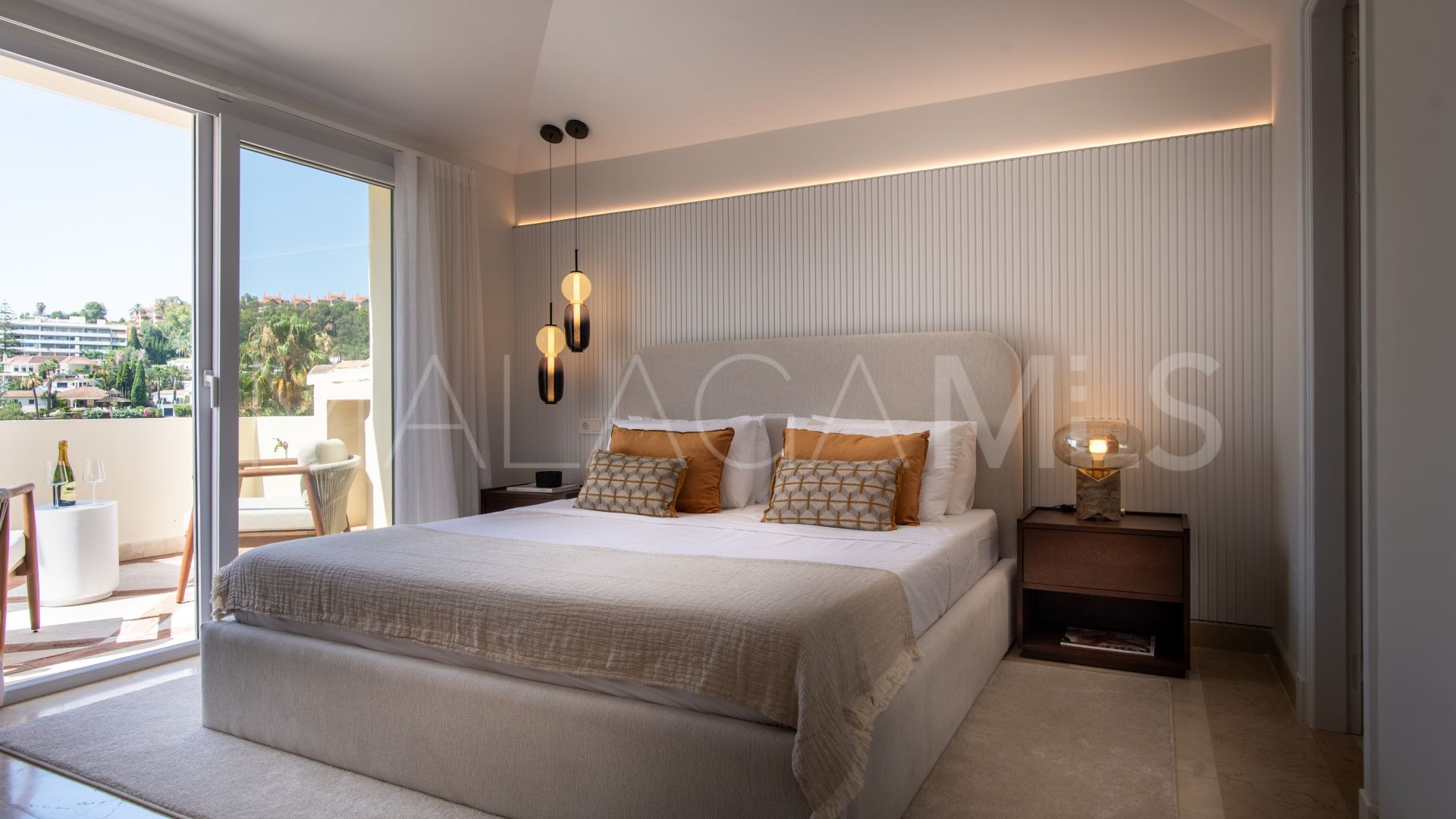 Zweistöckiges penthouse for sale in Las Alamandas