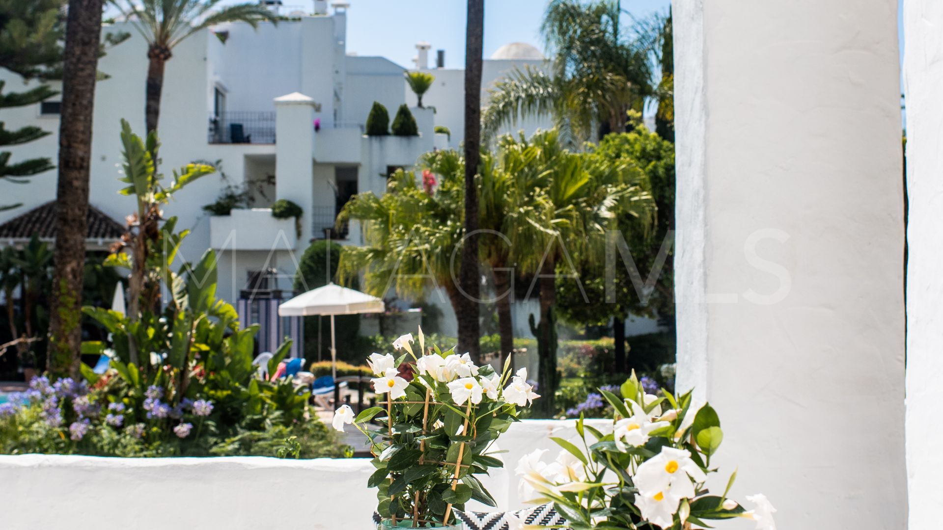 For sale Alhambra del Mar ground floor apartment with 3 bedrooms